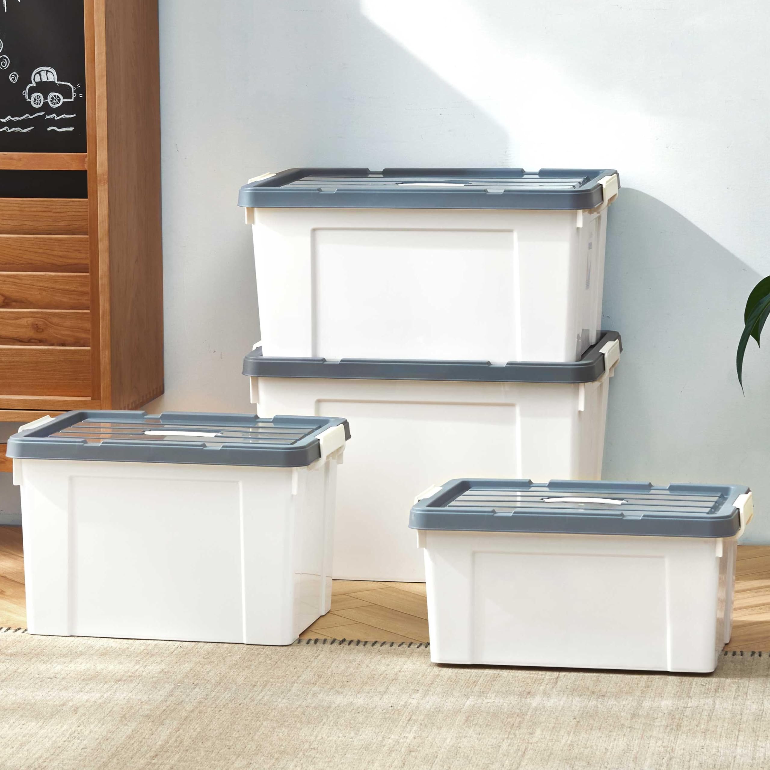 Cetomo 45L*4 Caja de Almacenamiento con Asa, Caja de Plástico con Tapa y Cierre Seguro, Contenedor de Almacenamiento Grande, Duradera, Apilable, Resistentes, Blanco, Paquete de 4 de 45L