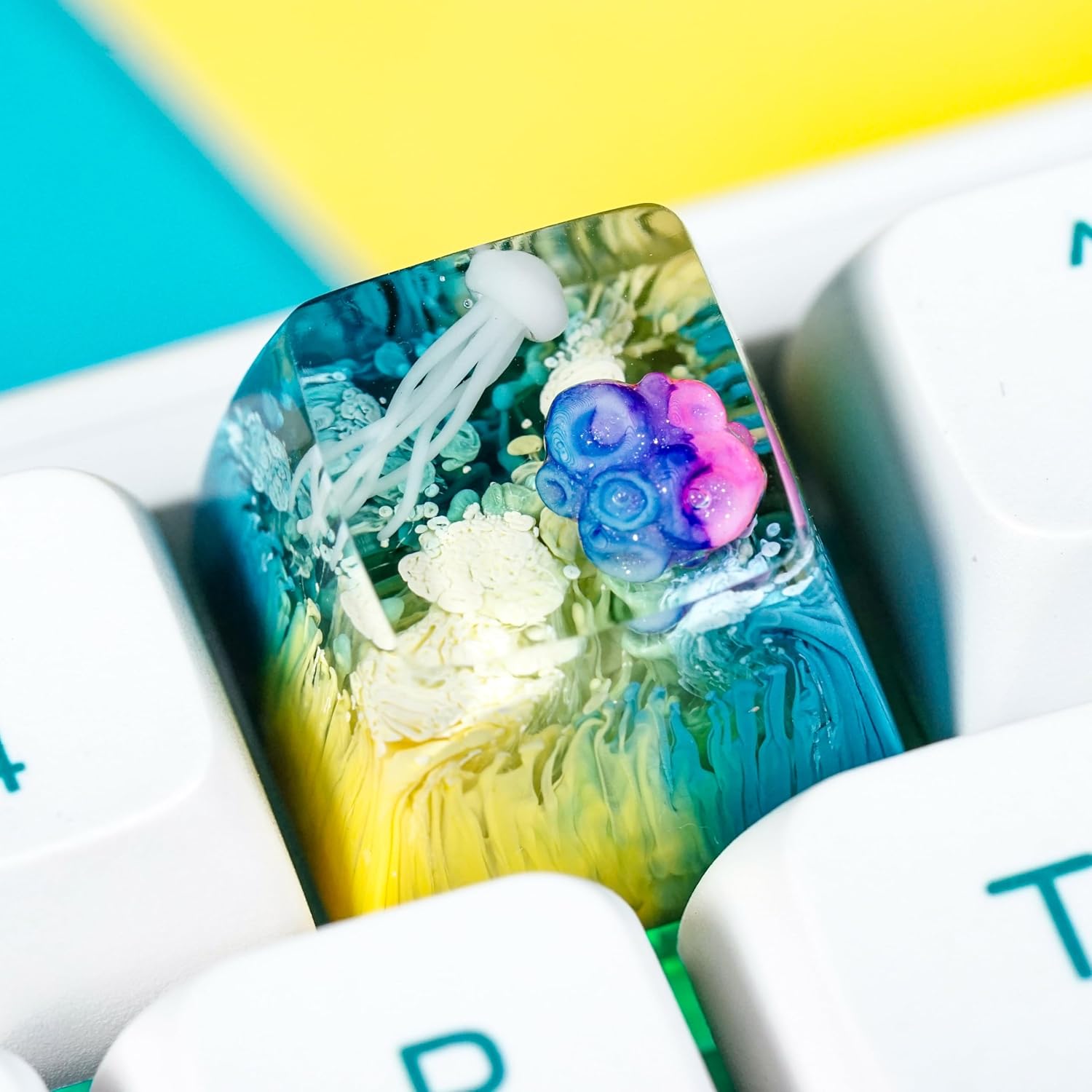Jellyfish Artisan Keycap Vibrant Tropical Ocean - 1U ESC, R1 SA Profile Custom Handmade Resin Cherry MX Switch Key Cap Mechanical Keyboard, Cool Tech Gifts for Men, Dad, Father, Gamer, Sea Lover
