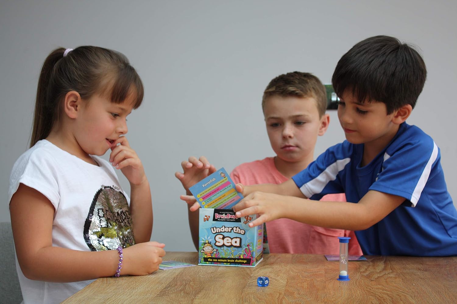 Amazon Green Board Games ブレインボックス 英語 カードゲーム 海の中編 Under The Sea ボード ゲーム おもちゃ