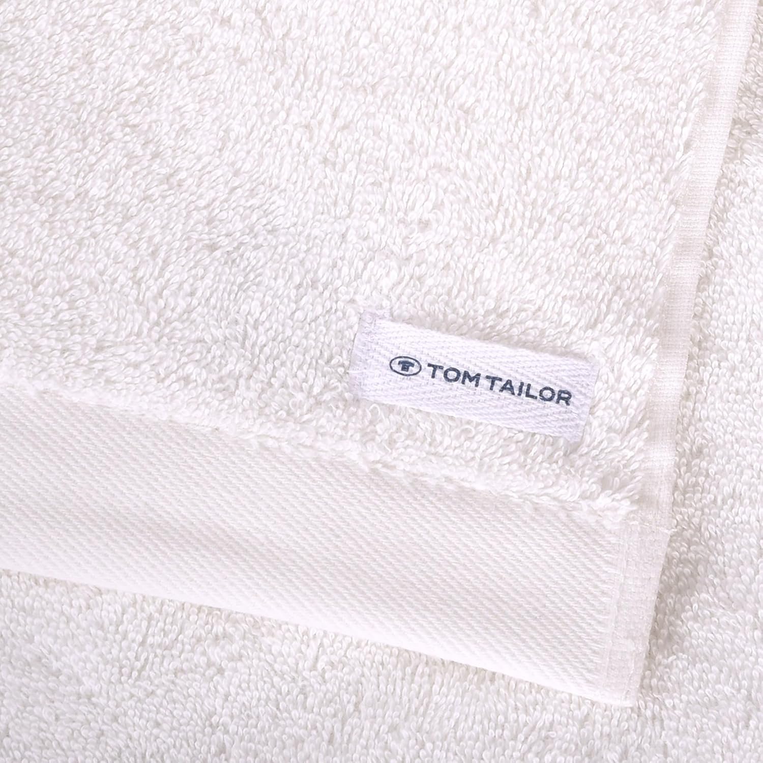 TOM TAILOR Duschtuch, Color Bath Towel Crisp White, 70 x 140 cm, 100% Baumwolle/Frottier, mit zwei Aufhängern und Label mit Logo