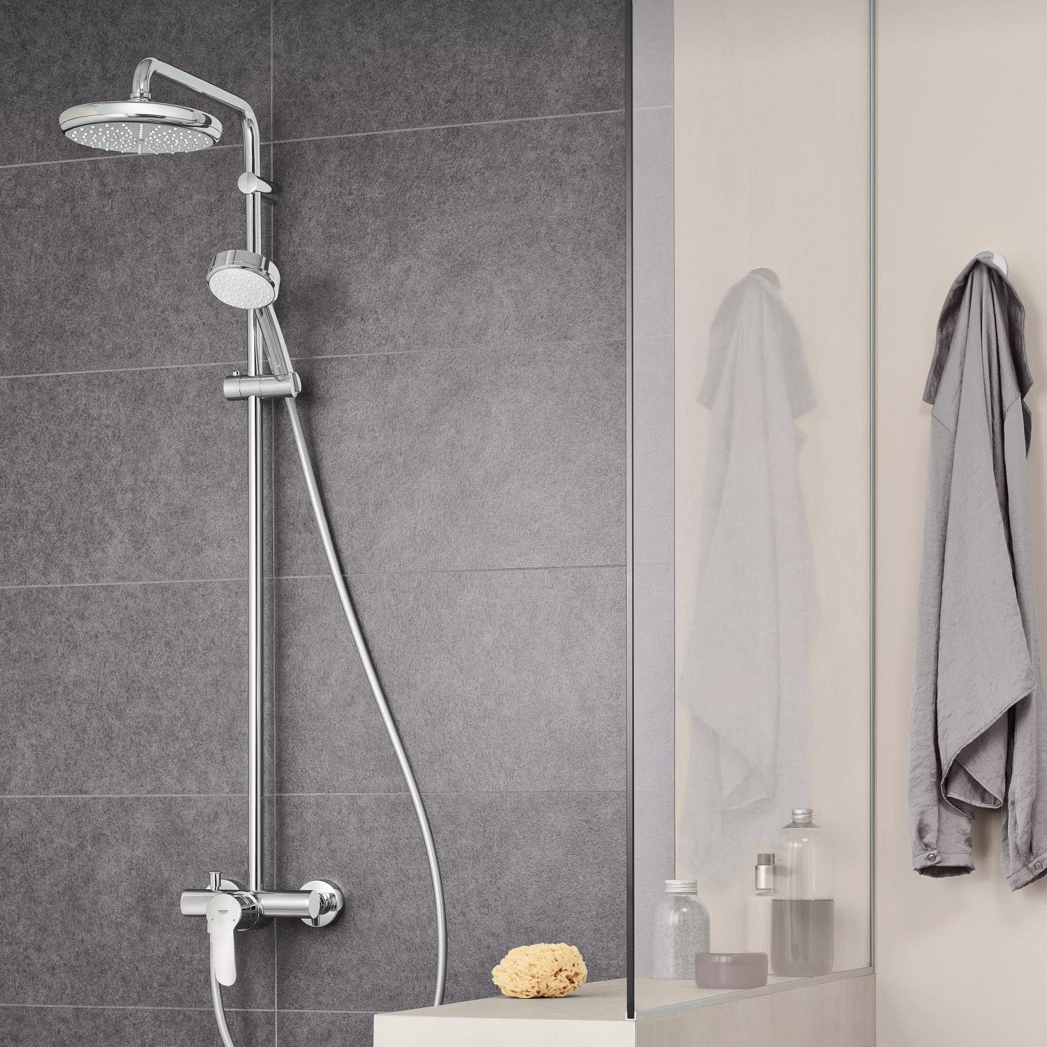 GROHE Tempesta Cosmopolitan 210 - Columna de ducha con monomando (montaje en pared, brazo de ducha de 390 mm, altura ajustable, sistema antical), cromo, 26224001