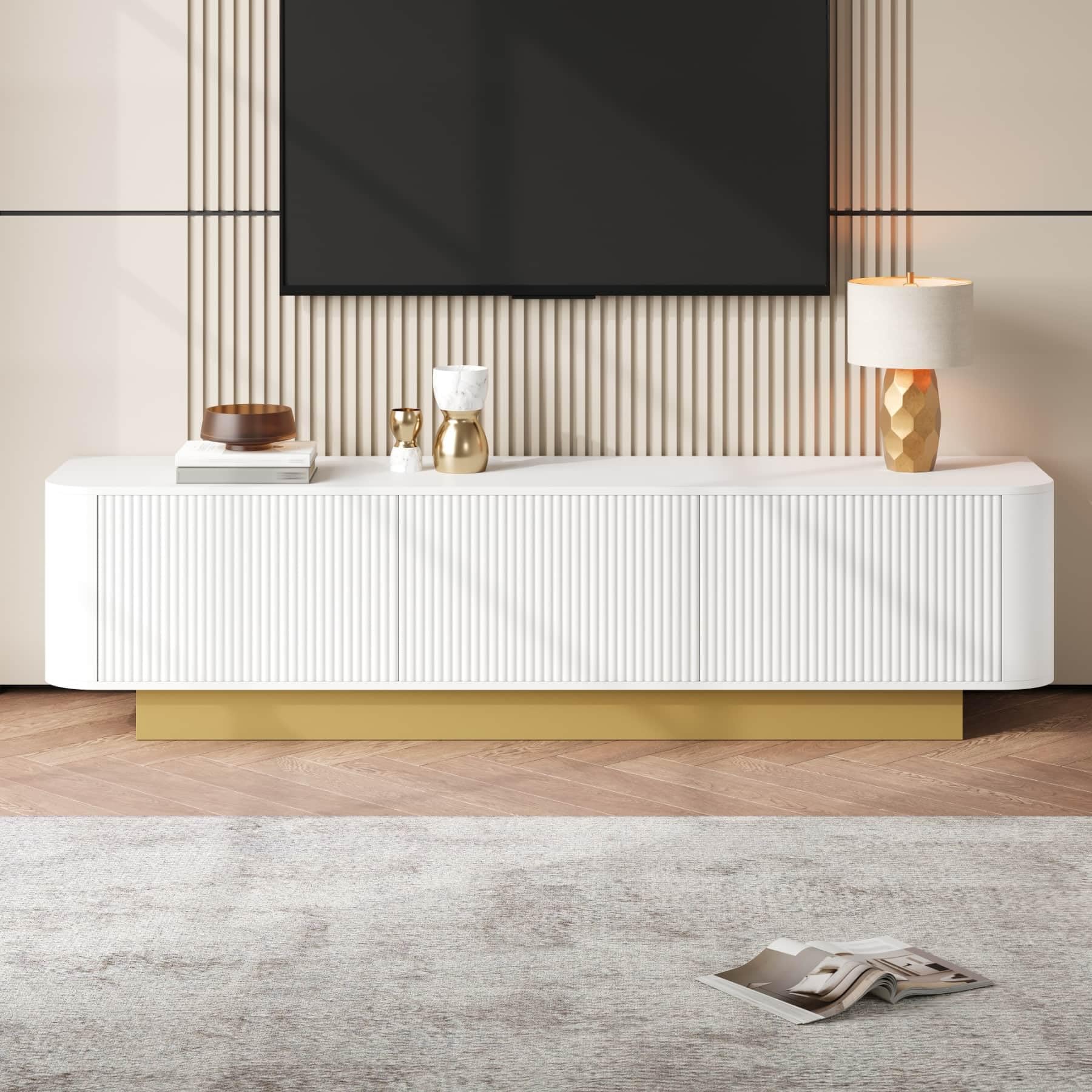 PUGSDRLY Meuble TV Moderne avec étagères réglables et 3 Portes, Meuble TV Bas avec Espace de Rangement,Design sans poignées, pour Salon et Chambres à Coucher,170x40.5x47cm (Blanc)