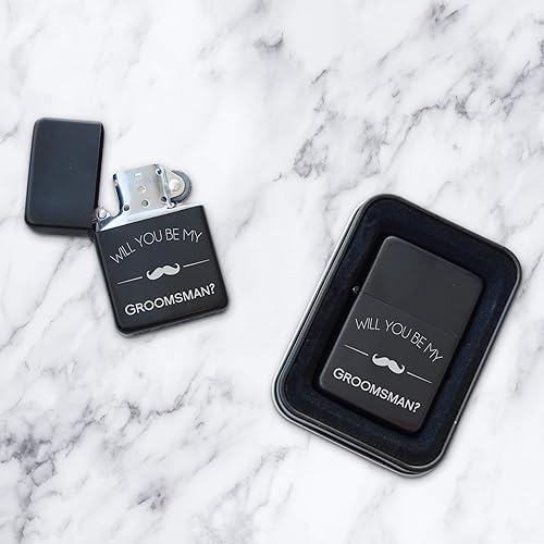 Miniatura 3 de Aceite de pescado, apoya la salud negro mate con - Resistente al viento, tapa abatible, recargable (Will You Be My Groomsman)