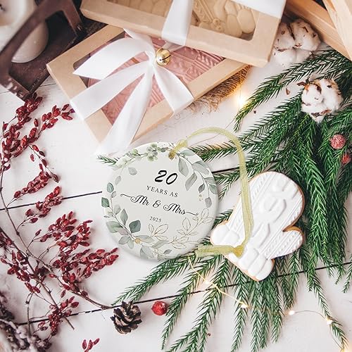 Miniatura 3 de Regalo de boda para padres y parejas, adorno de 20 aniversario 2023 colgante de Navidad, recuerdo de cerámica de 20 años casados como señor y señora