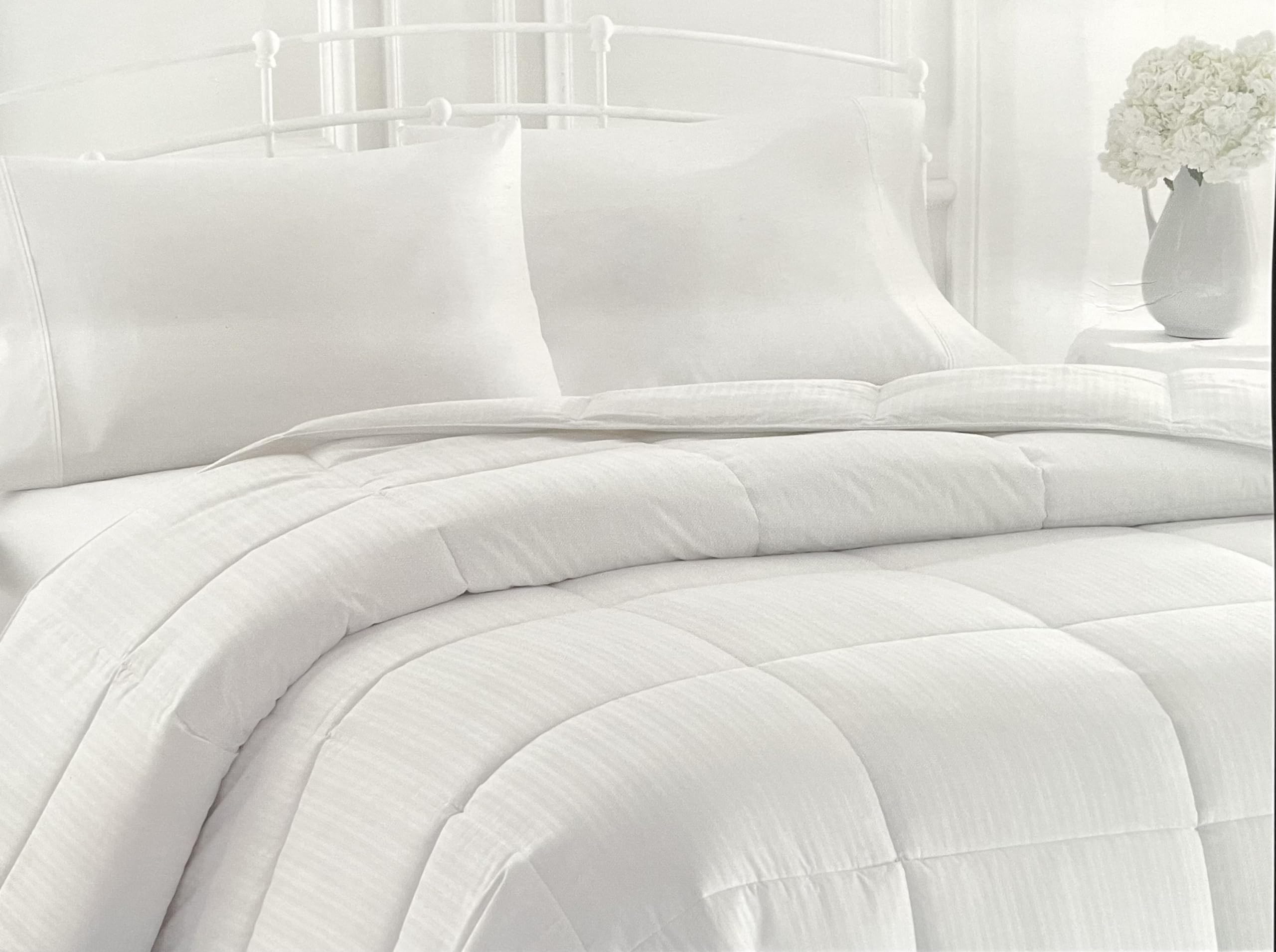 Luxury Master Bedroom Essentials Down Alternative Comforter-All Season Reversible White Lightweight Lite Loft Comforter (King)