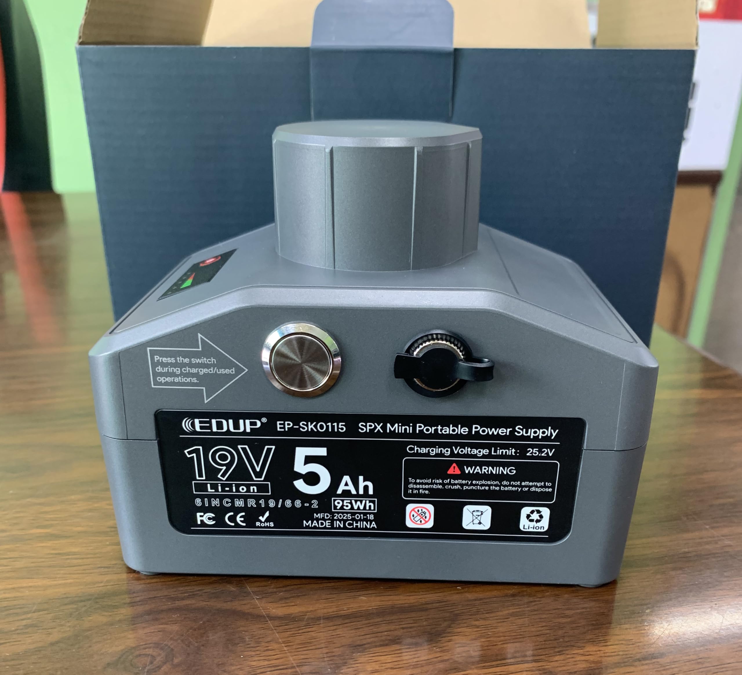 Externer Akku für Starlink Mini, tragbare Stromversorgung 95 Wh, Ausgang 19 V/5 Ah, wasserdicht IP65, mit Adapter DC 25,2 V/3 A, Backup-Batterie, Plug-and-Play, kompatibel mit Starlink Mini X