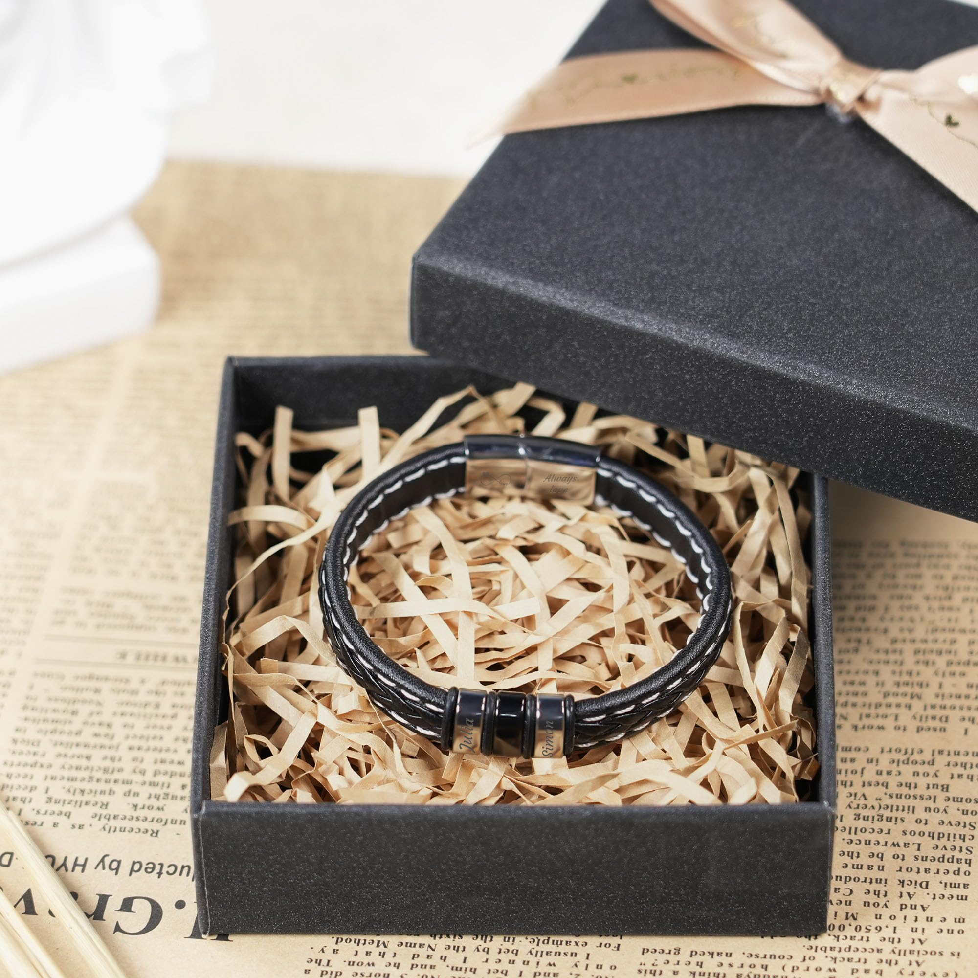 Easycosy Bracelet Homme Personnalisé- Cadeau Fete des Peres pour Papa Bracelet en Cuir avec Prénom ou Texte Gravé- Cadeau Unique pour Homme, Papa Papy Copain Mari Anniversaire Noël Fête des Pères