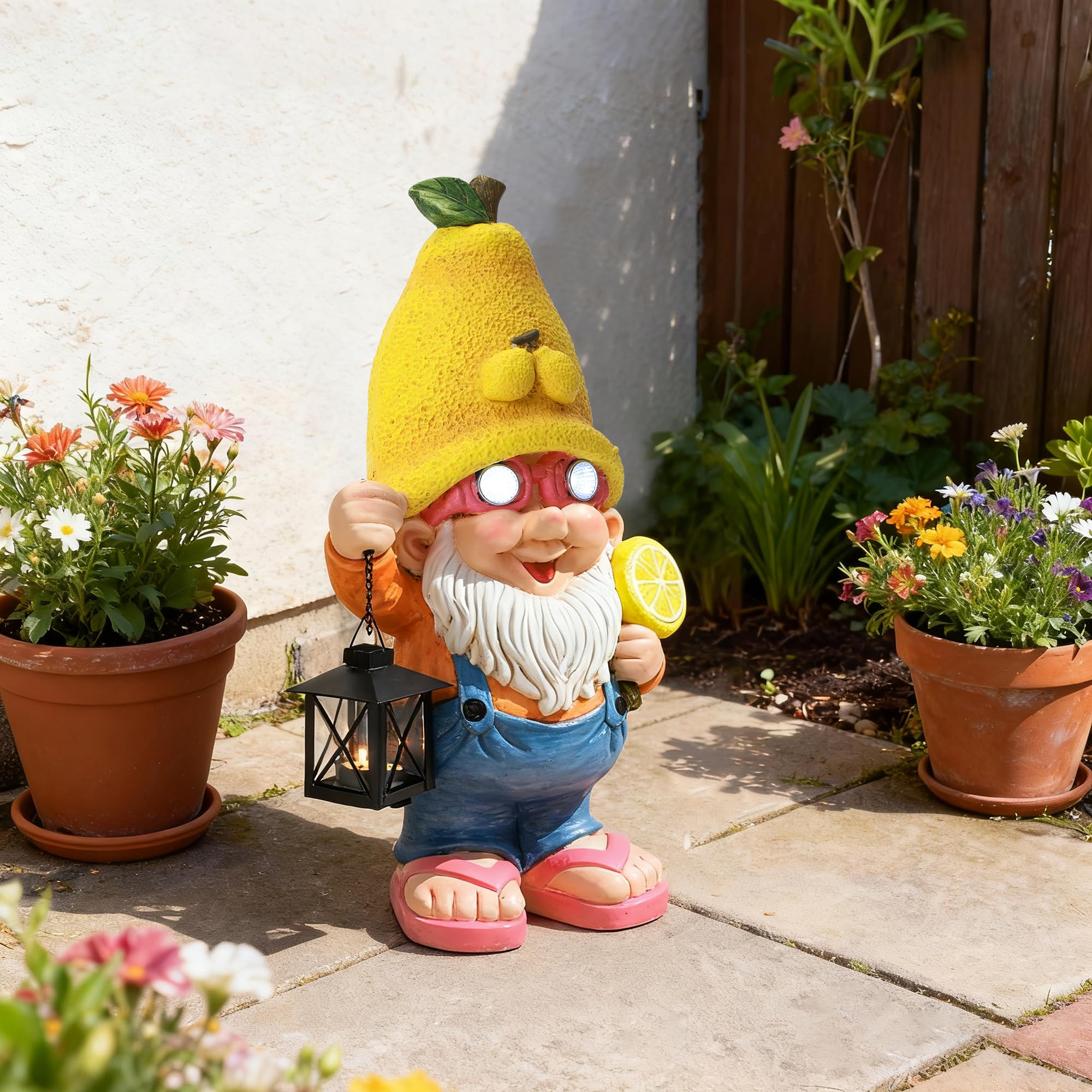 Hometopia 46cm Solar LED Zitronen-Wichtel Leuchtende Augen Gartenfigur Lustige Gartenstatue mit Beleuchtung –Wetterfeste Dekofigur Ideales Muttertagsgeschenk für Mama Oma Für Garten, Terrasse & Balkon