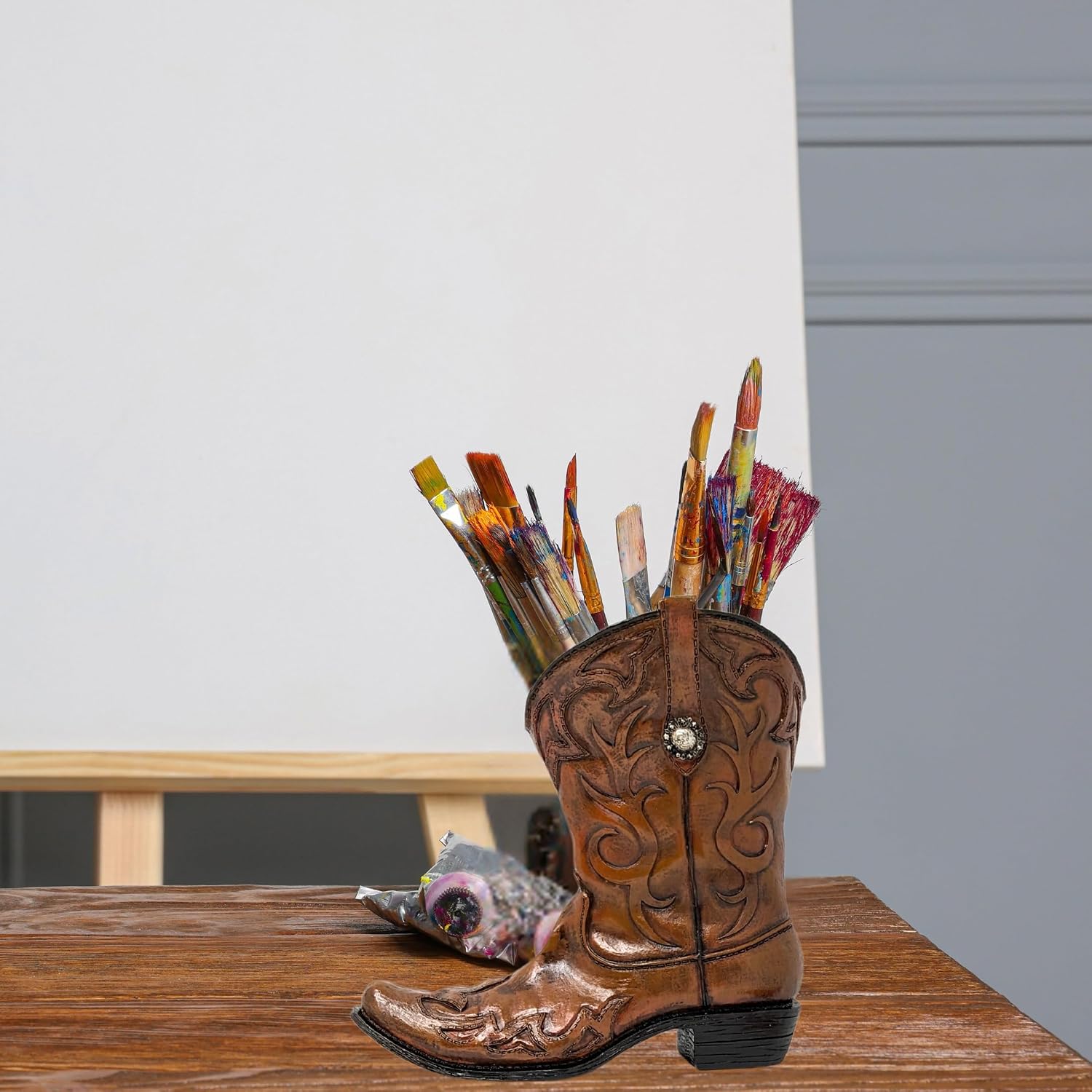 Brown Cowboy Boot Vase – Rustic Western Décor with Faux Leather, Embossed Pattern & Metal Concho Accent – Resin Flower Holder for Home or Office – Tabletop Accent & Unique Gift for Western Enthusiasts