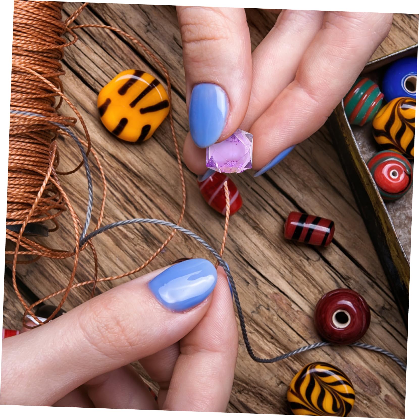 NUOBESTY 8mm Acryl Abstandsperlen Geometrische Form mit Loch zum Auffädeln für Armbänder und Halsketten Zufällige Farbe
