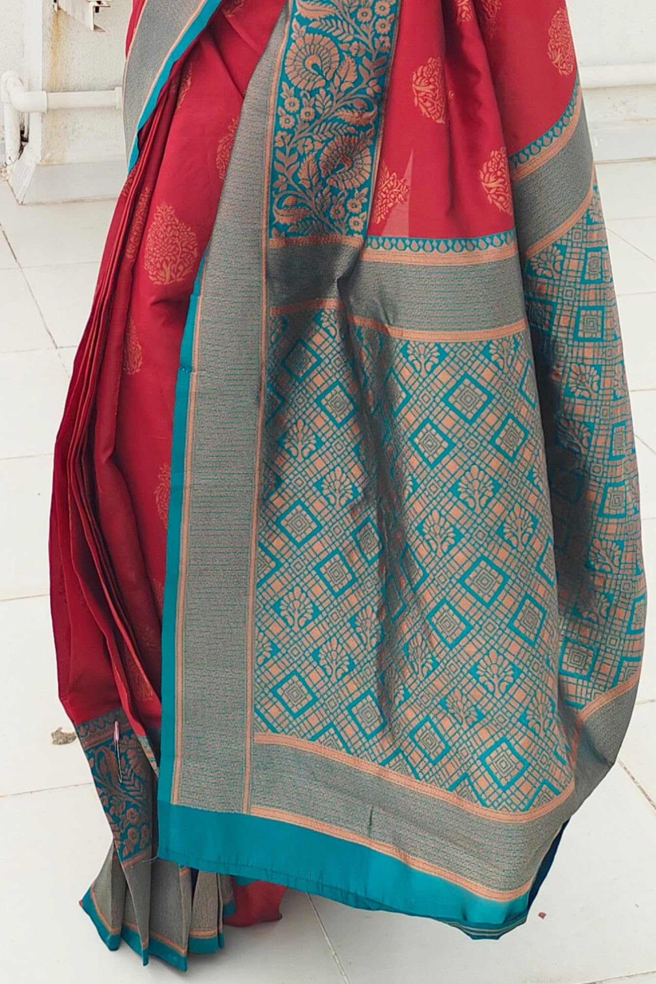 SGF11 Women's Kanjivaram Ready To Wear Silk Saree with Blouse Piece product image 4
