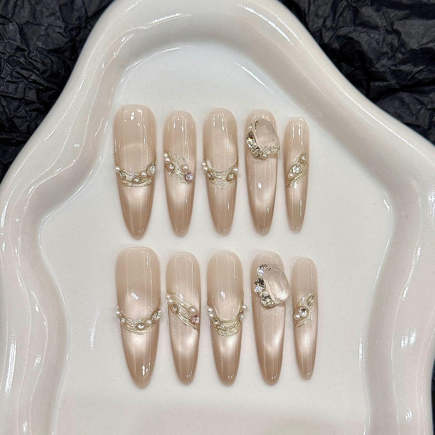 Luxurious Long Press-On Nails with Cat-Eye Effect, Handcrafted Gemstone Embellishments (L,stiletto)