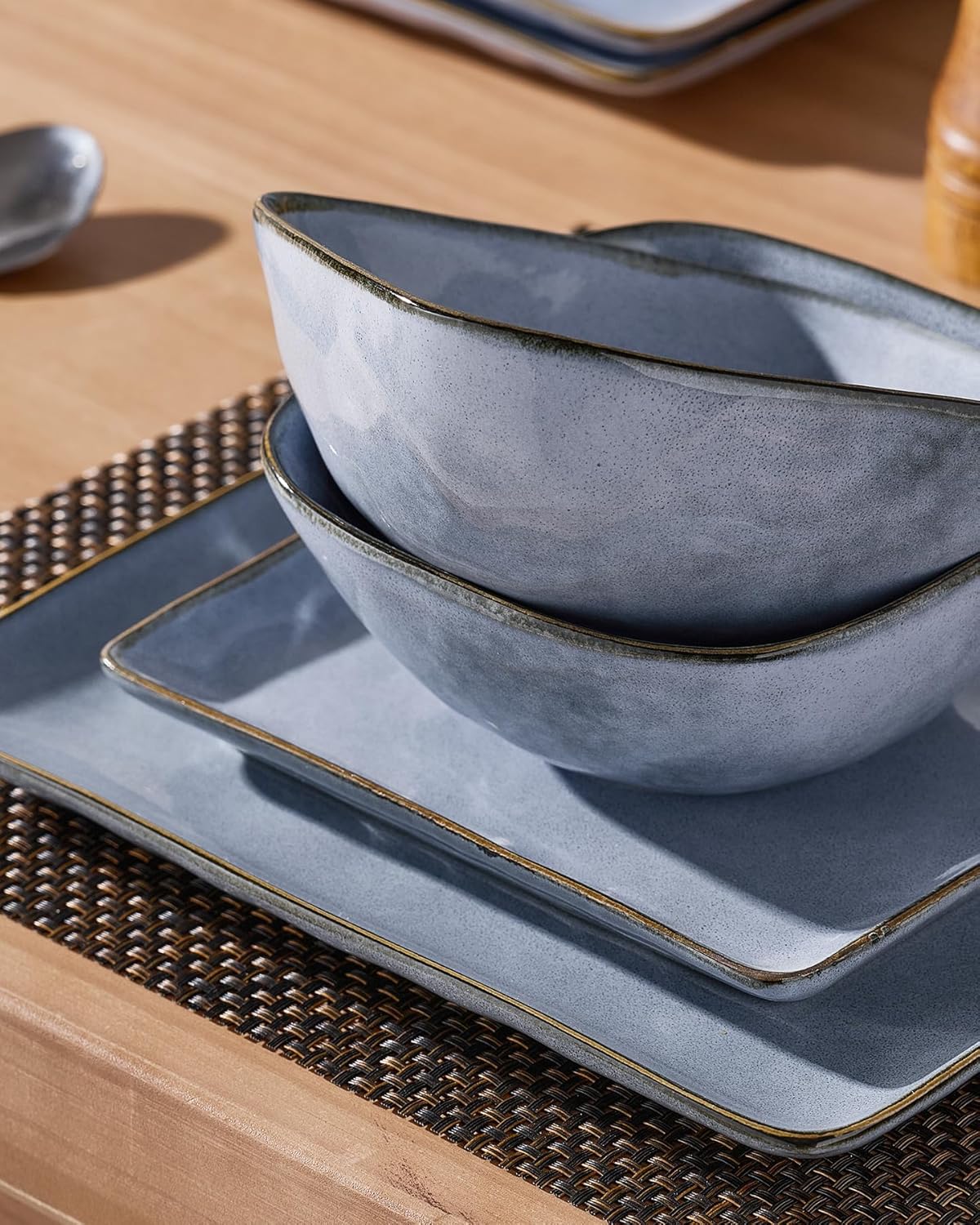 Famiware Ocean Square Plates and Bowls Set, 18 Pieces Dinnerware Sets, Dishes Set for 6, Microwave and Dishwasher Safe, Scratch Resistant, Blue - Image 4