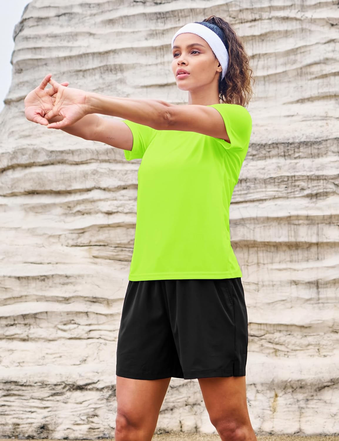 MAGCOMSEN Women's Short Sleeve T-Shirts UPF 50+ Sun Protection Quick Dry Athletic Running Workout Rash Guard Tops - Image 3