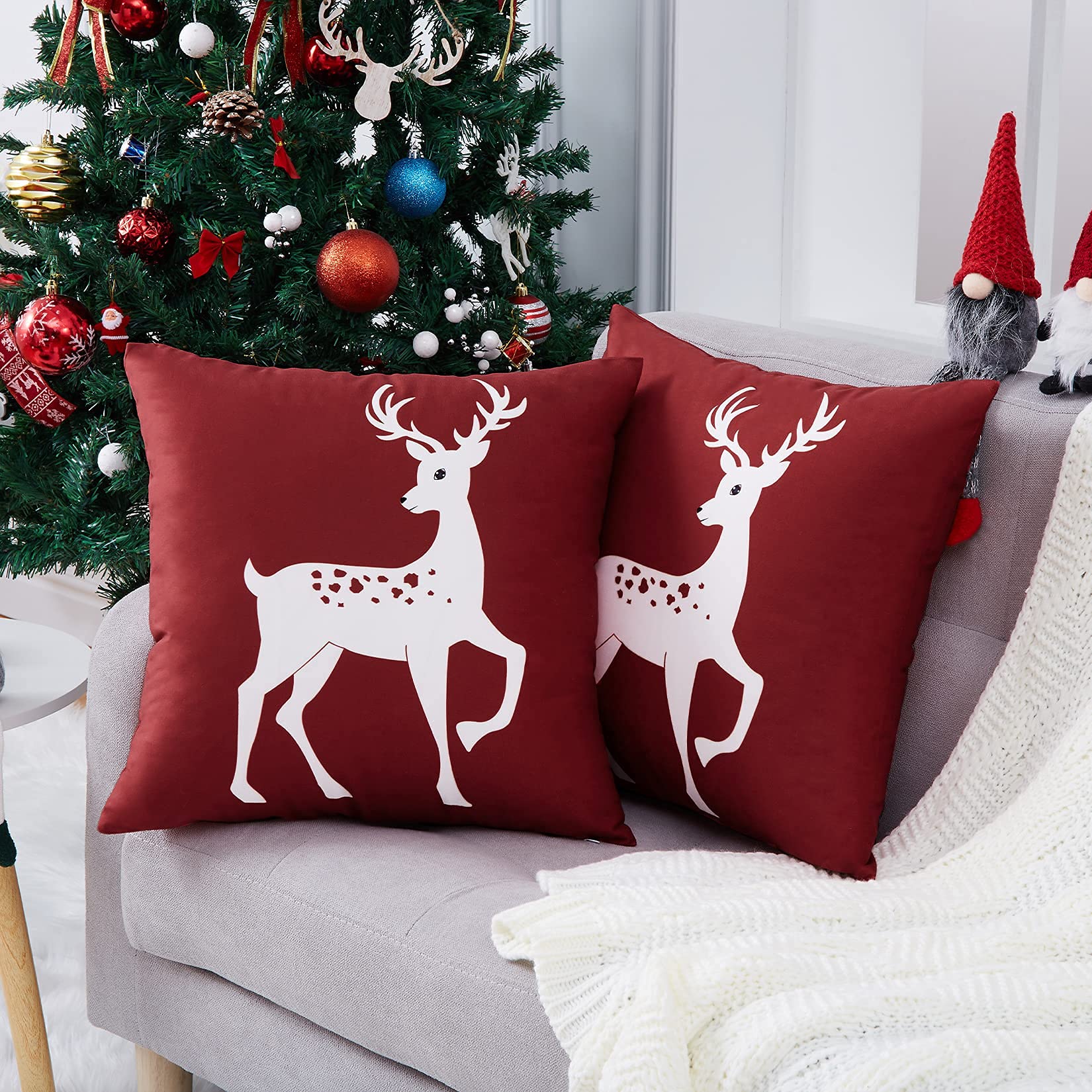 CAROMIO Funda de cojín de terciopelo, suave, cuadrada, decorativa, para salón, dormitorio, sofá, funda de almohada para Navidad, rojo, 45 x 45 cm, paquete de 2