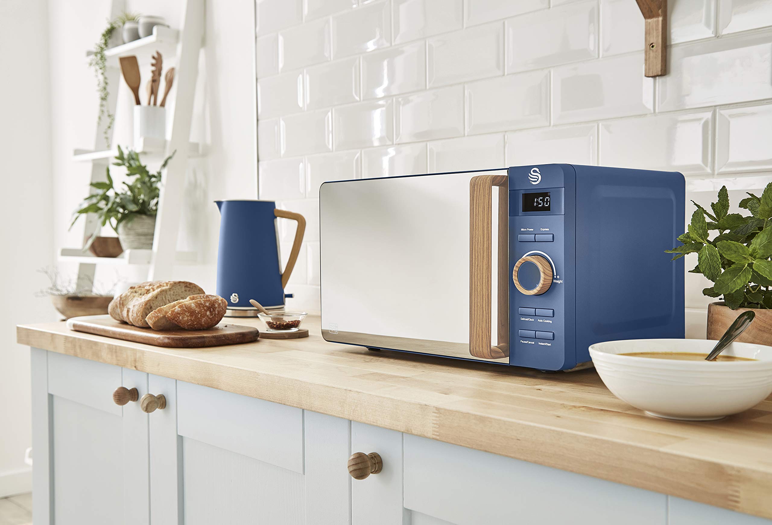 Swan Nordic Set Petit Déjeuner Bouilloire 1,7L 2200W Grille-pain 2 tranches Micro-ondes 20L numérique bleu mat