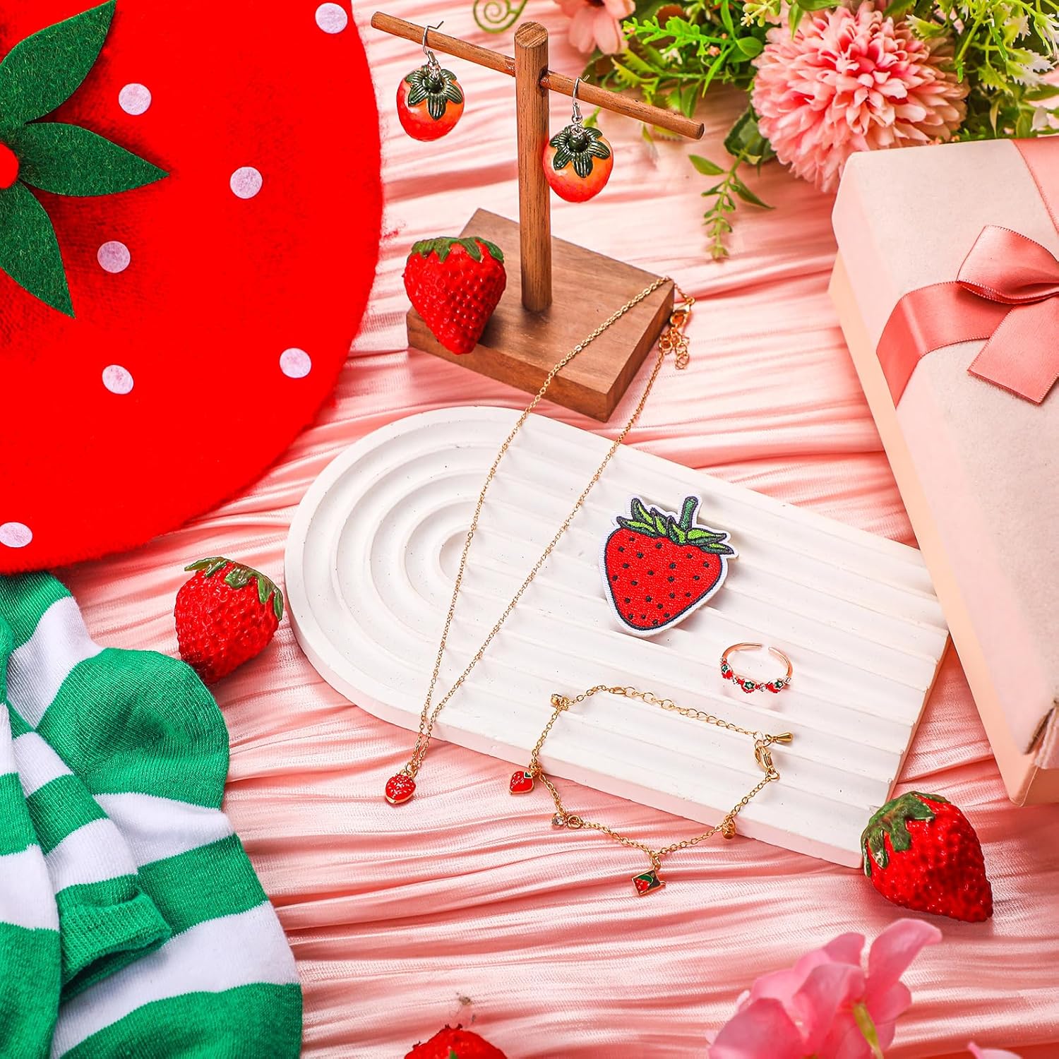 7 Pcs Halloween Strawberry Costume Accessories Jewelry Set Women Strawberry Beret Hat Socks Earrings Necklace Bracelet Ring