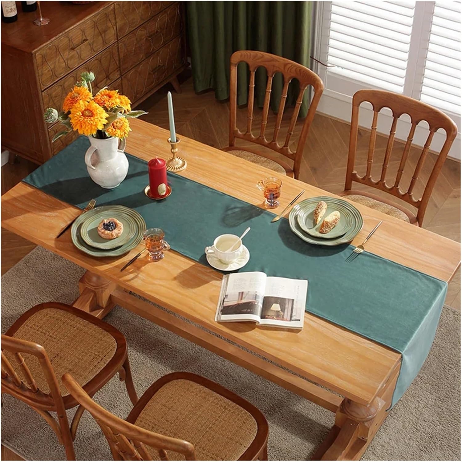 Table Runner Velvet Table Runner Solid Color Simple Luxury Table Runners Country Dining Wedding Decoration for Dining Modern Home Textile(Dark Green,33x120cm)