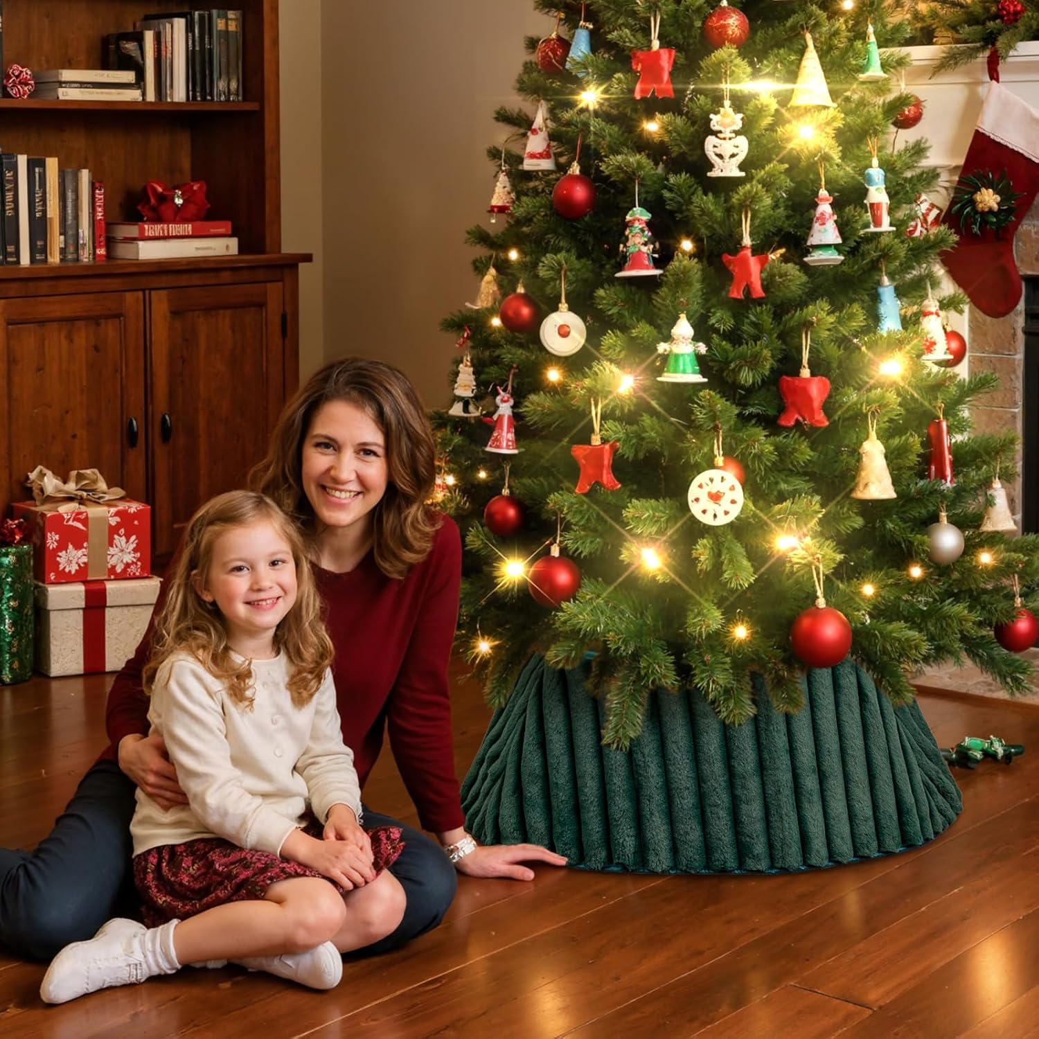 Lanpn 30 Inch Christmas Tree Collar, Faux Fur Tree Collar Christmas Tree Skirt Plush Christmas Tree Ring for Winter Home Party Holiday Indoor Xmas Decorations (Green, 75cm)