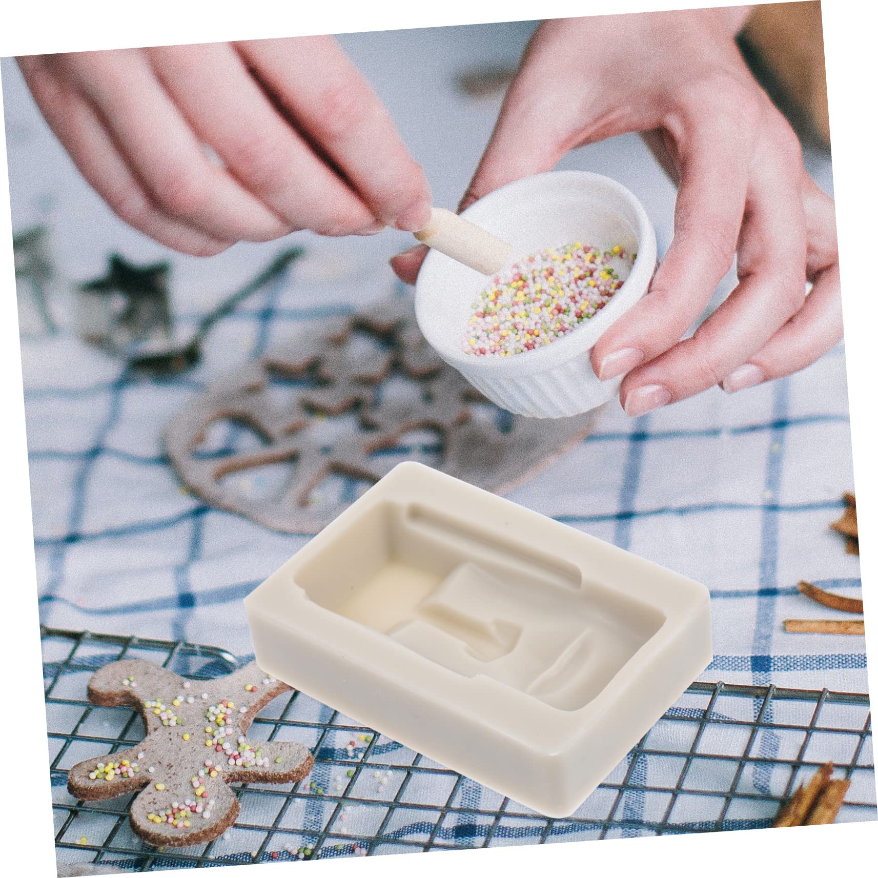 PRETYZOOM 4pièces Moule à Chocolat Silicone Forme Moai Moule à Fondant Décoratif Matériau Alimentaire Anti-adhésif Facile à Démouler Pour Gâteaux Et Biscuits