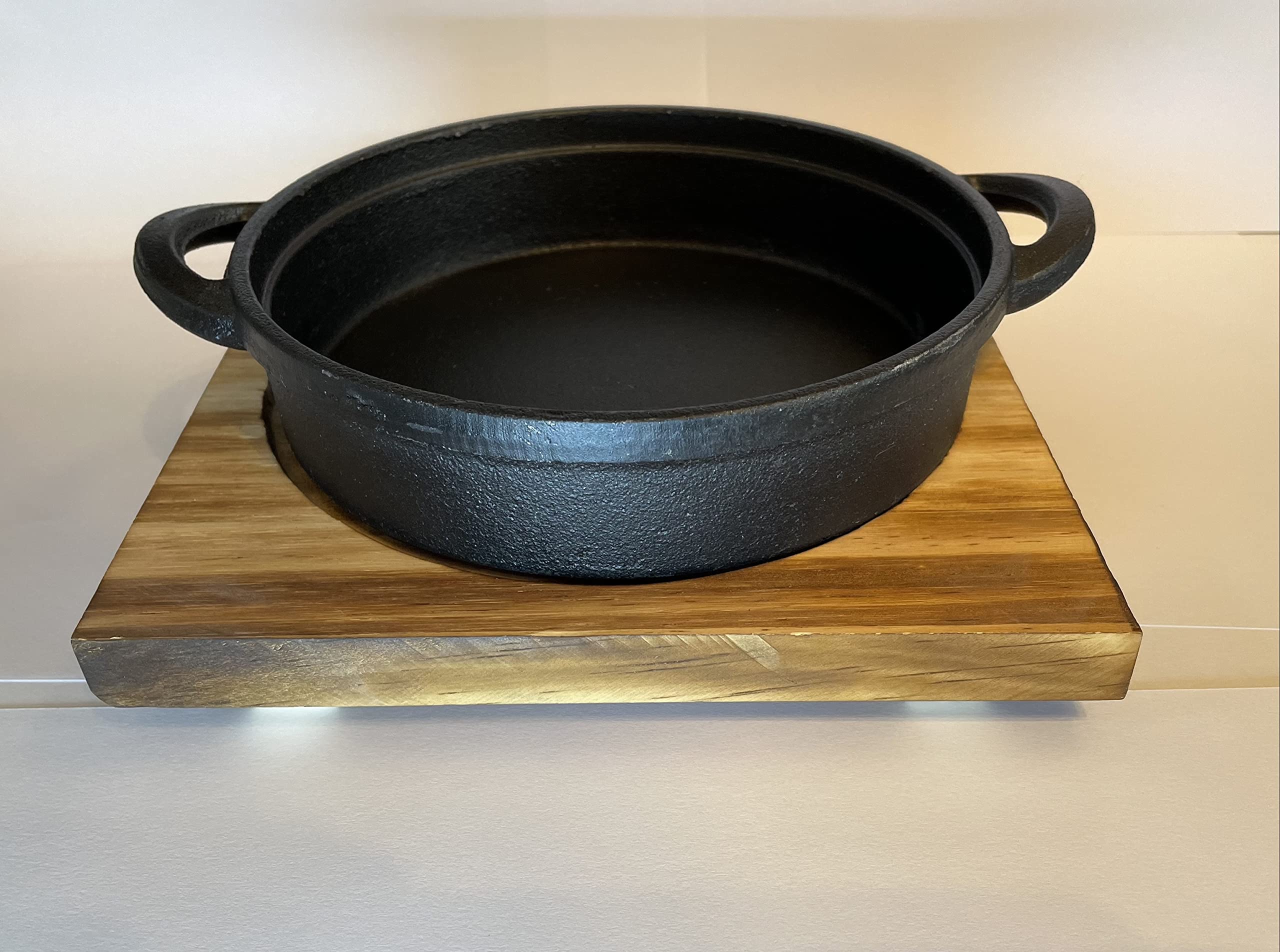 Sizzling Plate Fajita Pan Cast Iron Round Shape With Wooden