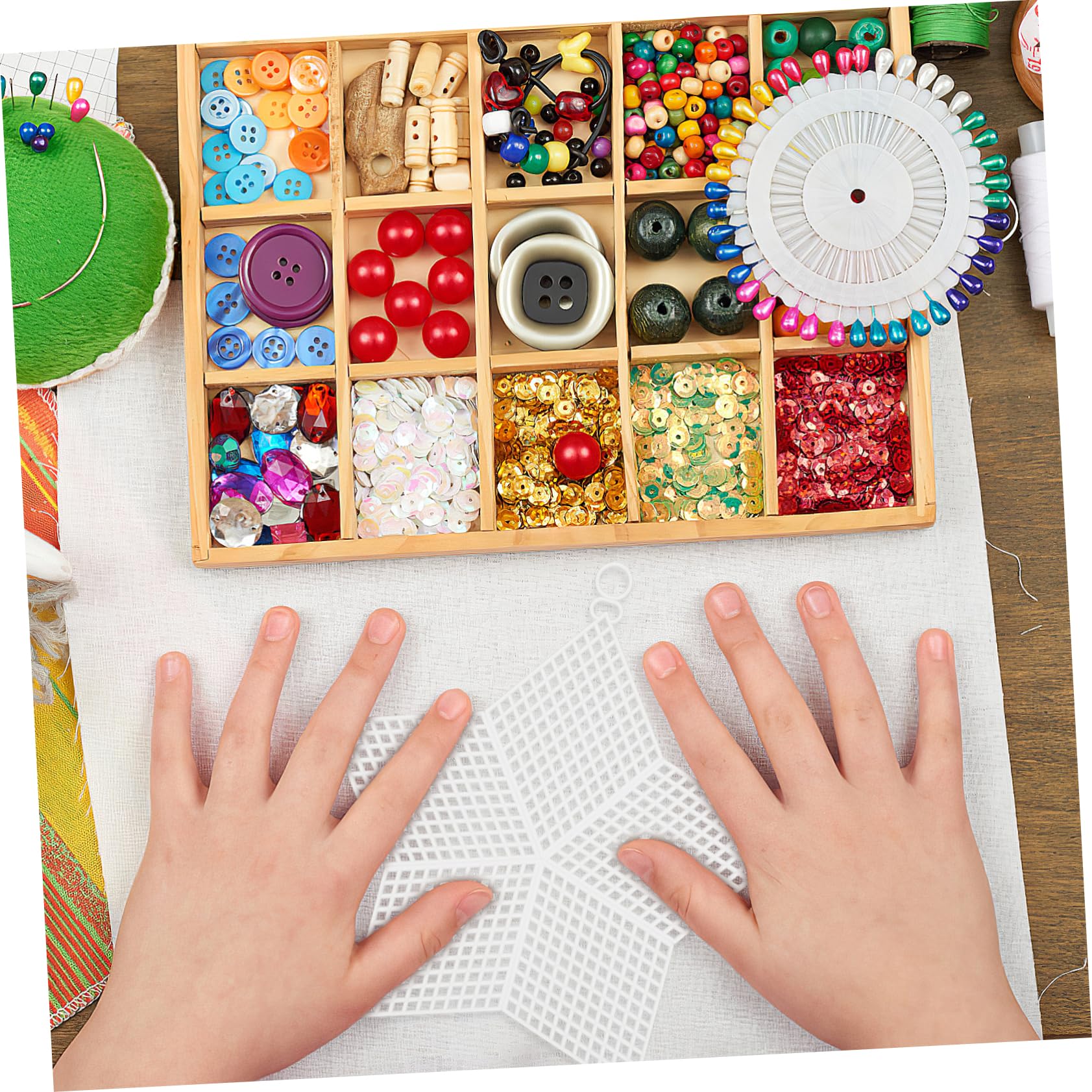 TEHAUX Mesh Sheets 10pcs Plastic Mesh Sheets for DIY Crafting Decor Embroidery