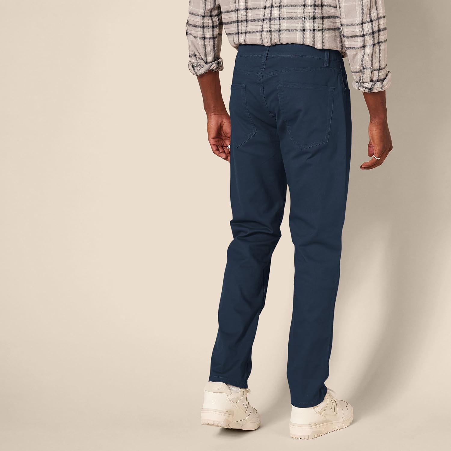 Amazon Essentials Men's Athletic-Fit Pants, 5-Pocket Stretch Twill Work, Big & Tall - Image 3