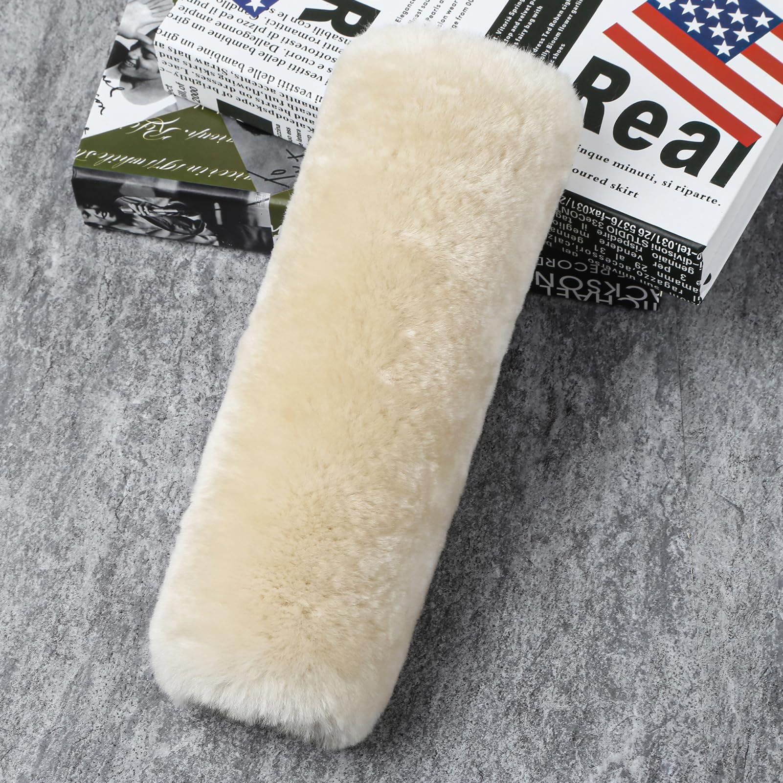 OGLAND Genuine Sheepskin Soft Fuzzy Car Seat Belt Pad,Comdy Fluffy Seatbelt Stap Covers for Shoulder Pad Neck Cushion Protector Car Accessories(Pearl,