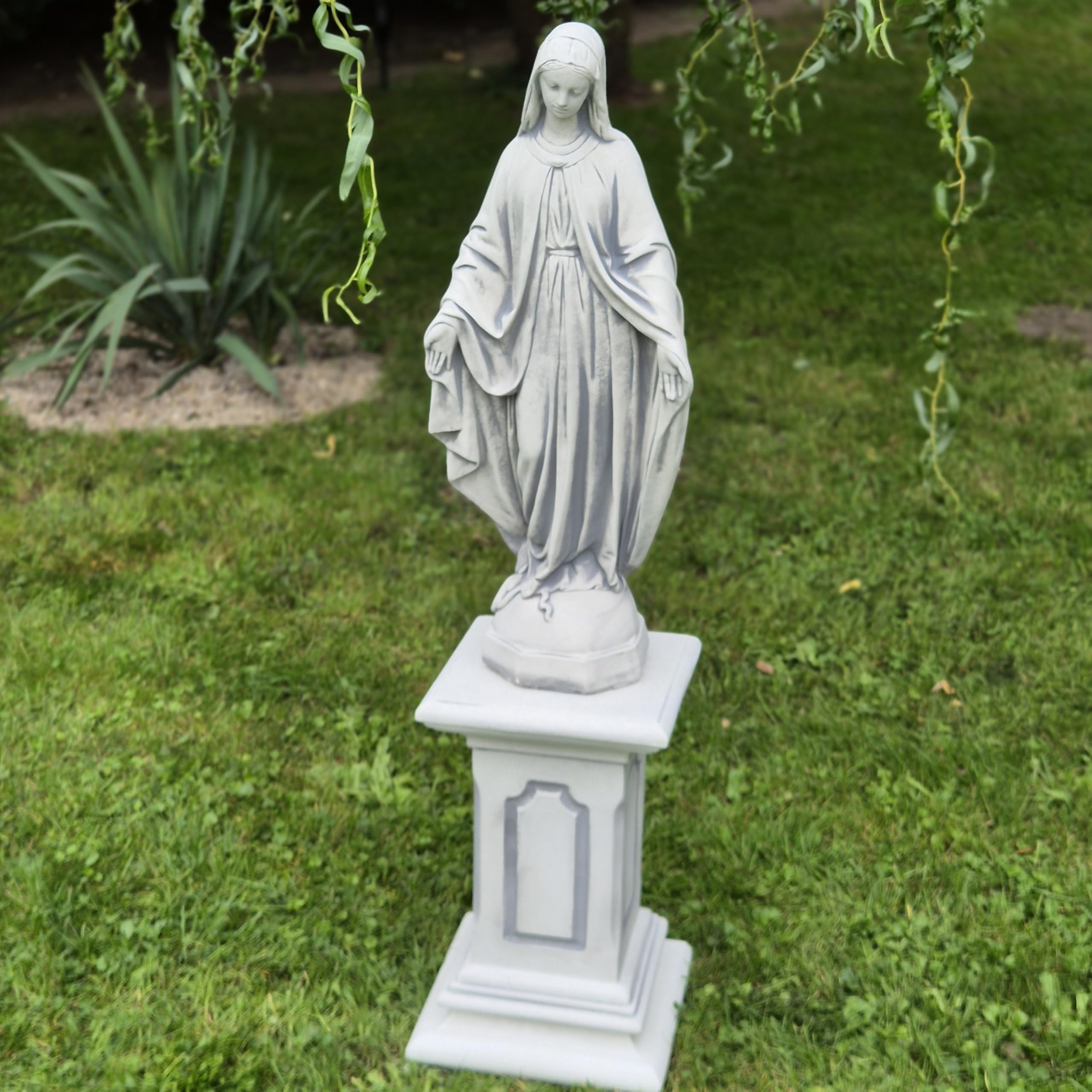 FABRIQ Statua di Santa Madonna su colonna, grande Vergine Maria in pietra massiccia (altezza 63 cm, 16 kg), per giardino e casa, regalo religioso e per la madre di Dio