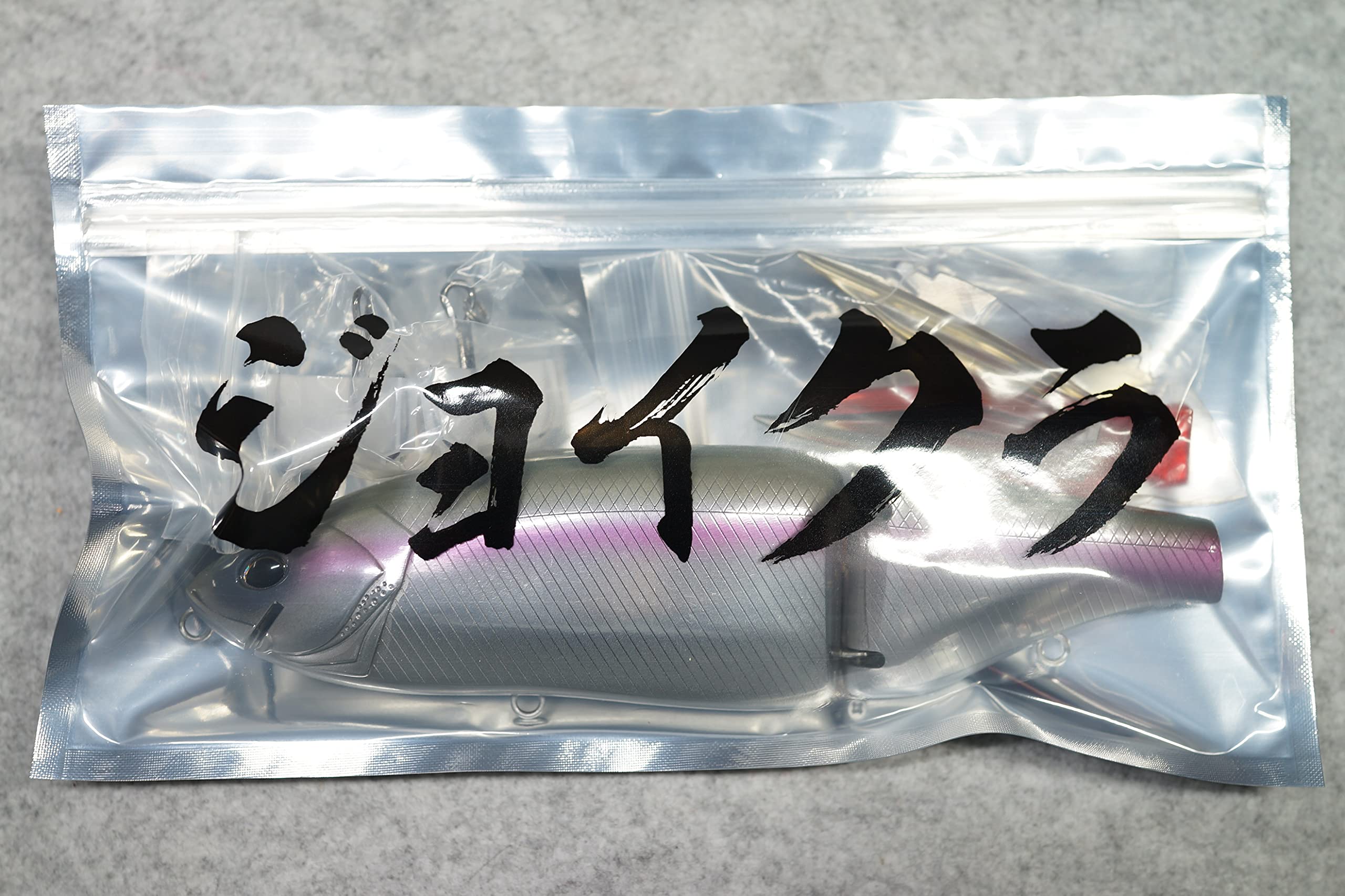 新品未使用⭐︎タイニークラッシュ　くのいち　ビッグベイト 新品未使用⭐︎タイニークラッシュ くのいち ビッグベイト 2025