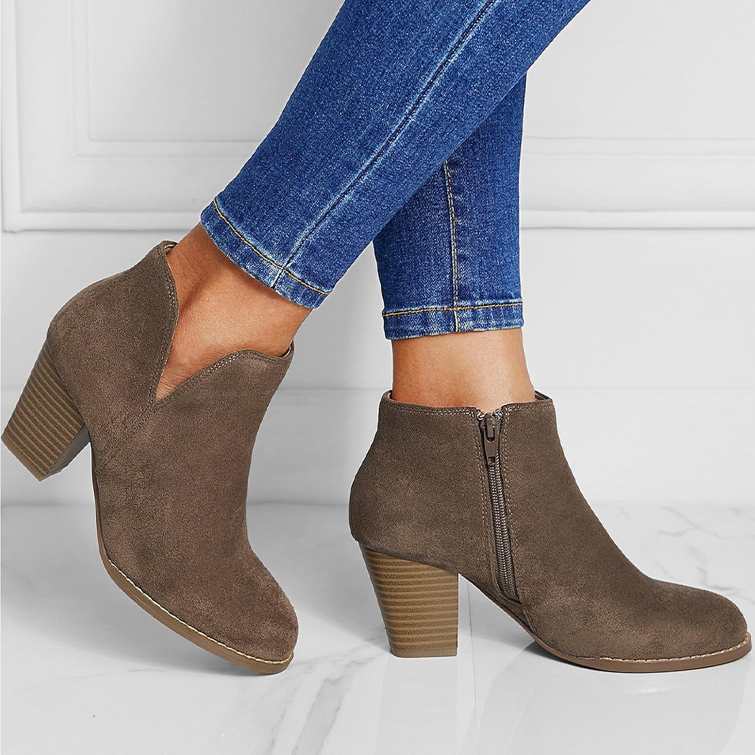 Women's V Cut Chunky Heel Ankle Boots with Side Zipper Fashion Pointed Toe Comfortable Faux Suede Stacked Heel Booties for Casual Office Work Short Boots