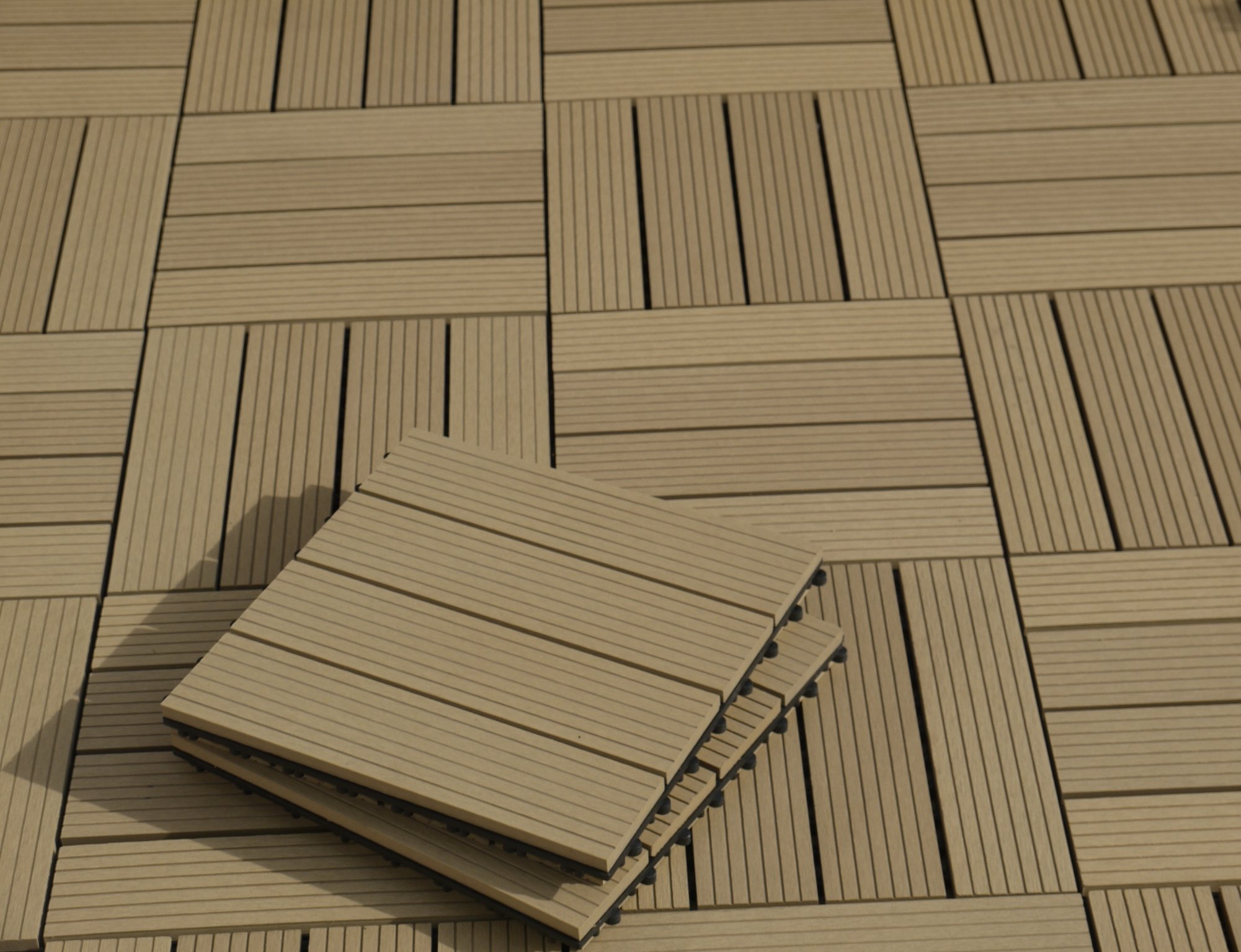 EVERFLOOR WPC(Bambusholz/Kunststoff) Terrassenfliesen Bodenfliese 10er-Set  (ca. 0,9 m2), 30 x 30 cm, teakfarben, leicht verlegbar, wetterfest :  Amazon.de: Baumarkt