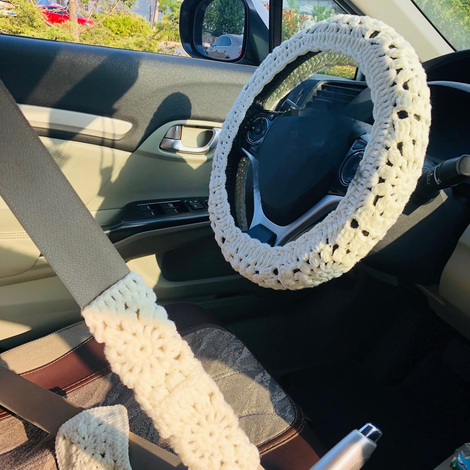 Handmade Crochet Steering Wheel Cover White Simple Seat Belt Cover, Car Interior Accessories Decorations. (Steering Wheel Cover + 2 Seat Belt Cover)