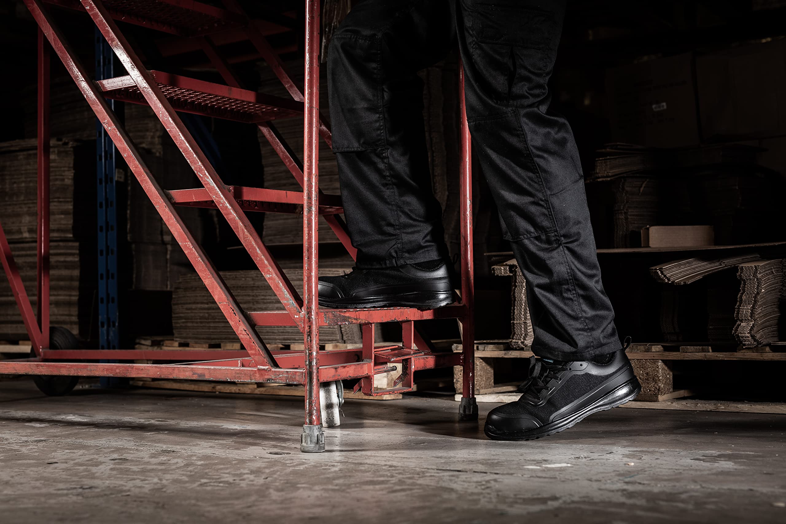 Apache Venus Non Metallic Safety Trainers | Work Trainers - View #4