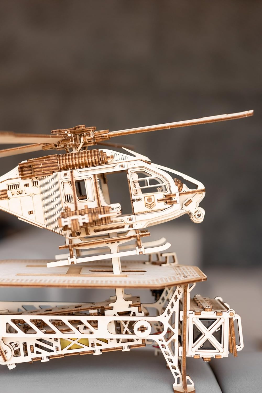 Wood Trick Thunder Chopper Electric Helicopter 3D Wooden Puzzles for Adults to Build - Spinning Rotors & Blades - Detailed Design - Mechanical Wooden Model Kits for Adults to Build