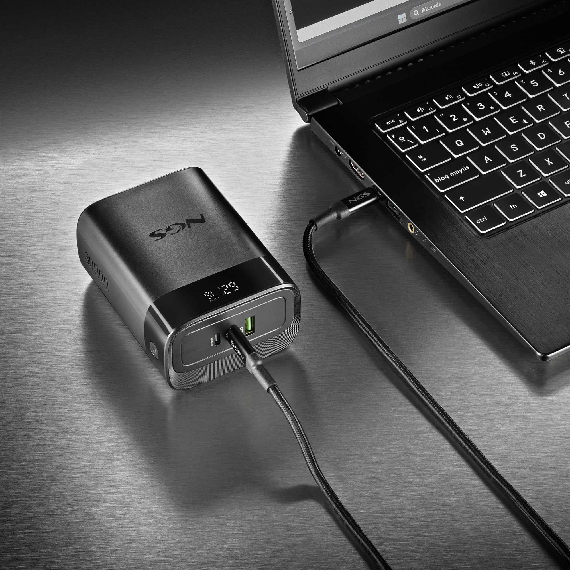 NGS Twix 30 - Batteria portatile 30000 mAh, 140 W, ricarica rapida, PD 3.1 per laptop, USB-C 30 W, USB-A QC 22,5 W, display LED, compatto e leggero, compatibile con iPhone, Samsung, Huawei