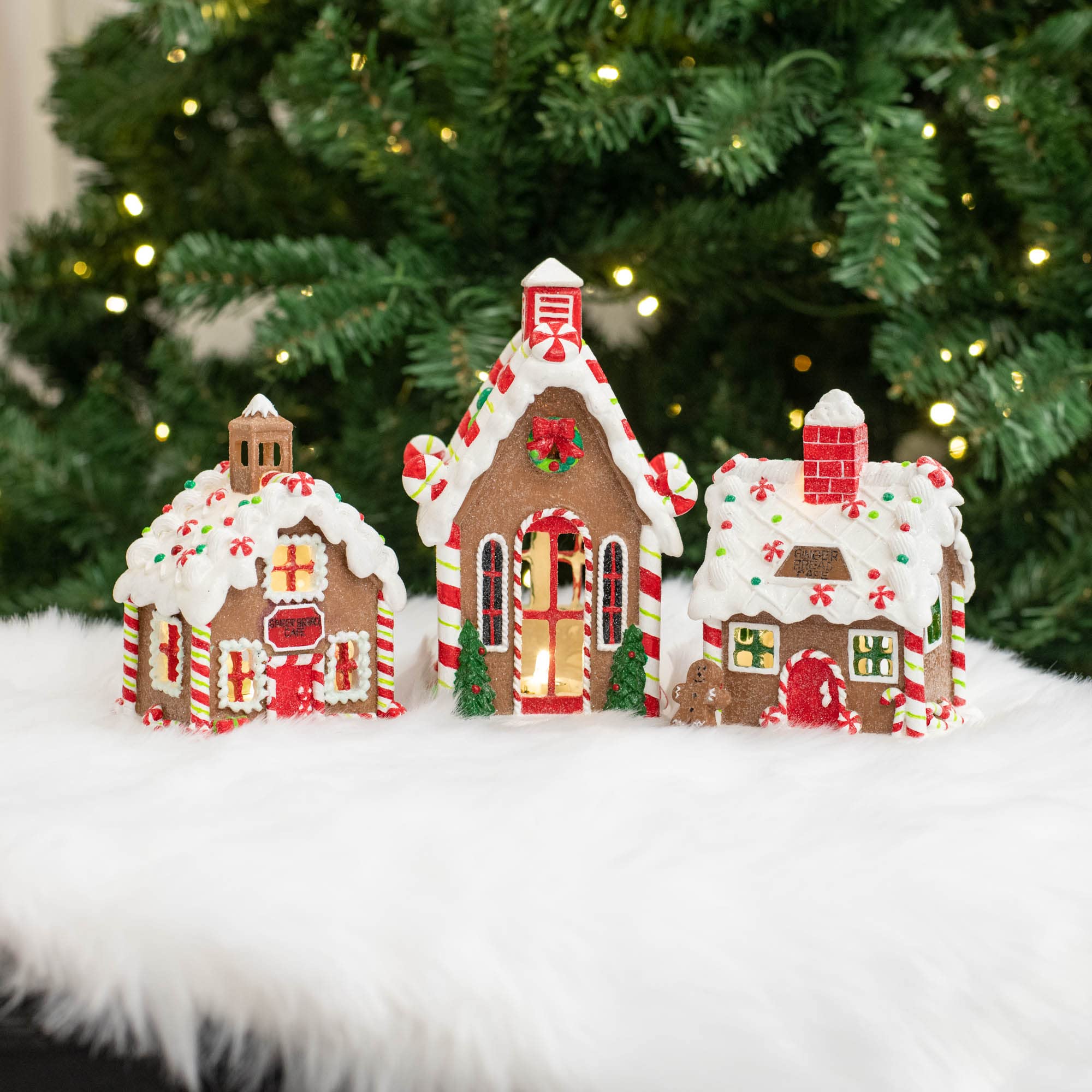 Amazon.com: Mark Feldstein & Associates Gingerbread Village Red 6