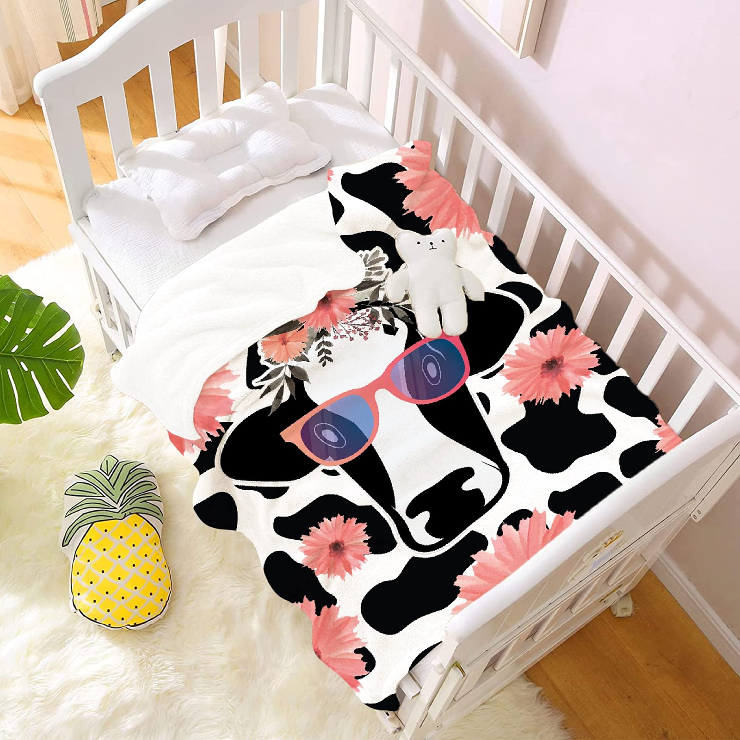 Cute Cow Throw Blanket, Milk Cow Print Blanket Plush for Baby Girls Boys Gifts, Ultral Soft Lightweight Cozy Flower Flannel Fleece Suit for Sofa, Couch, Bed, Home 80