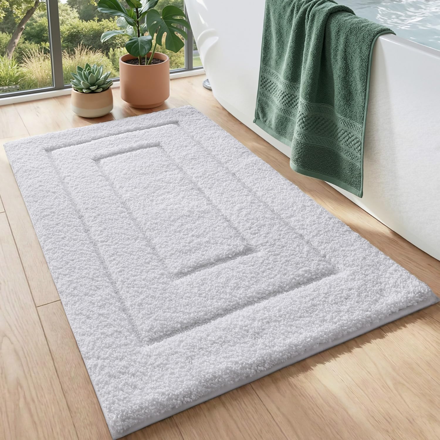 DEXI Bathroom Mat Rug, 50 x 80 cm Extra Soft Absorbent Premium Bath Mats, Non-Slip Comfortable Carpet for Tub, Shower Room, Machine Washable Quick Dry Floor Mat, White