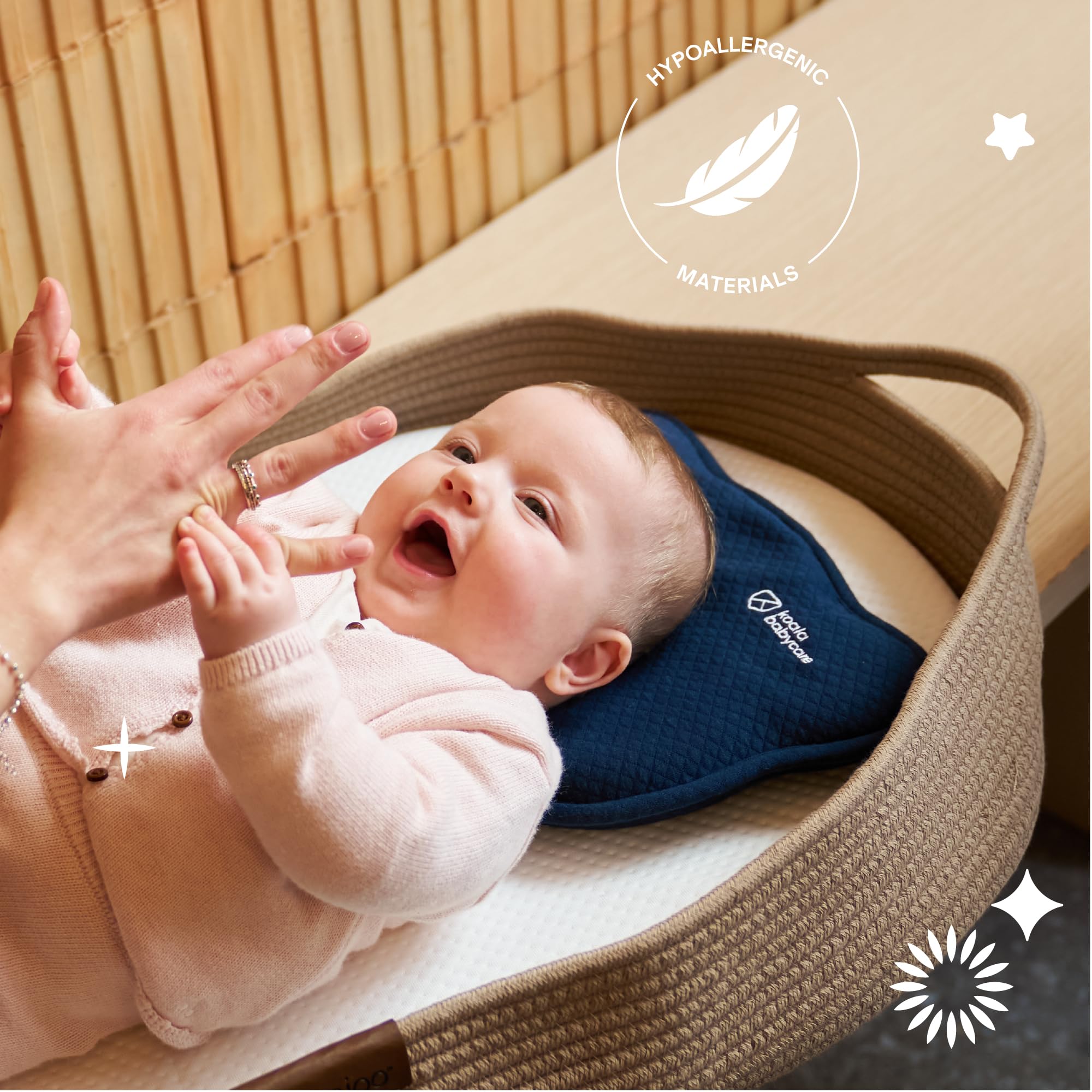 Koala Babycare Cuscino Neonato Plagiocefalia Sfoderabile (con due Federe) per aiutare a prevenire e trattare la Testa Piatta in Memory Foam