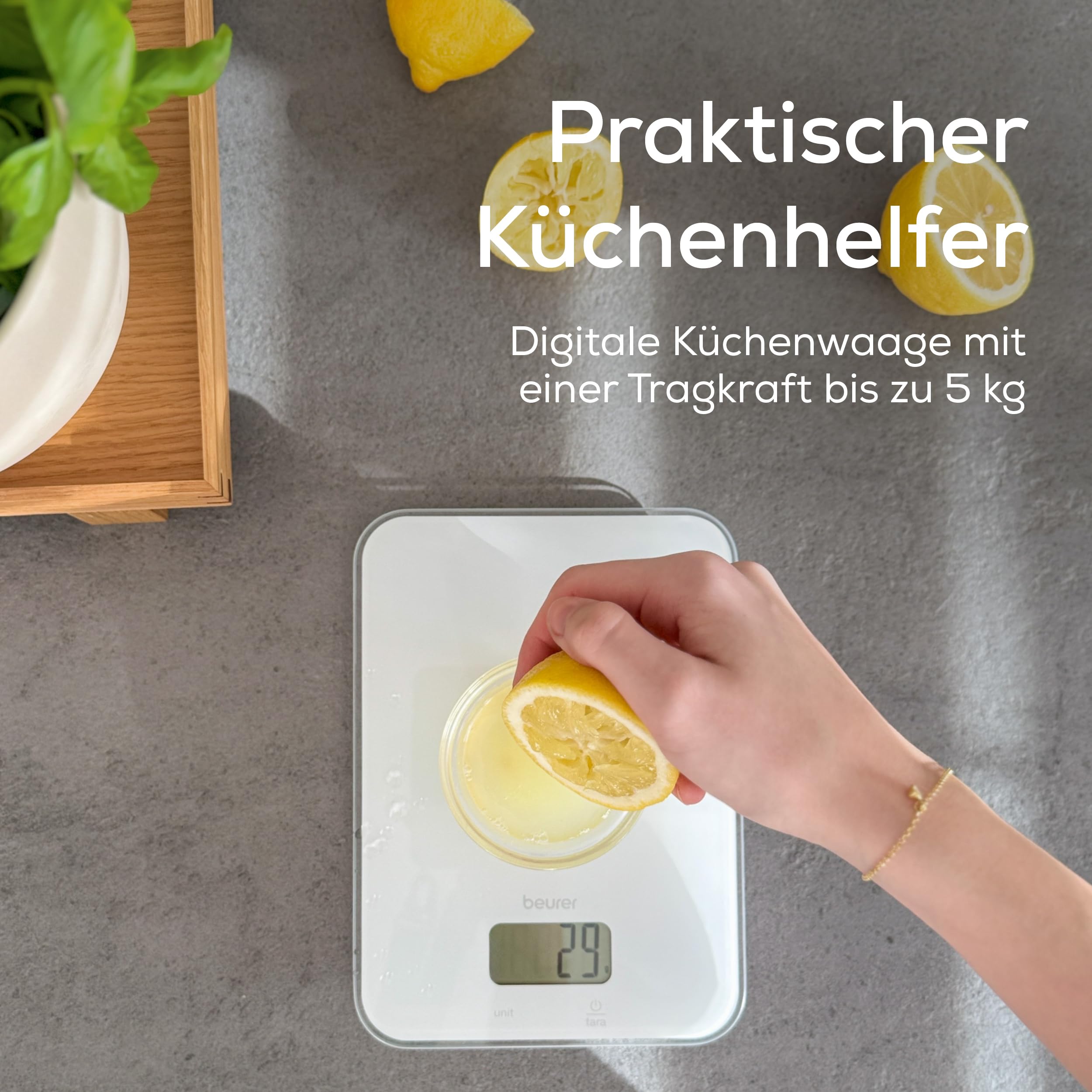 Beurer KS 19 Pure White digitale Küchenwaage, Tragkraft bis zu 5 kg (1-g-genaue Einteilung), Haushaltswaage mit Sensor-Touch, Lebensmittelwaage inkl. Batterien, ultraflaches Design, weiß