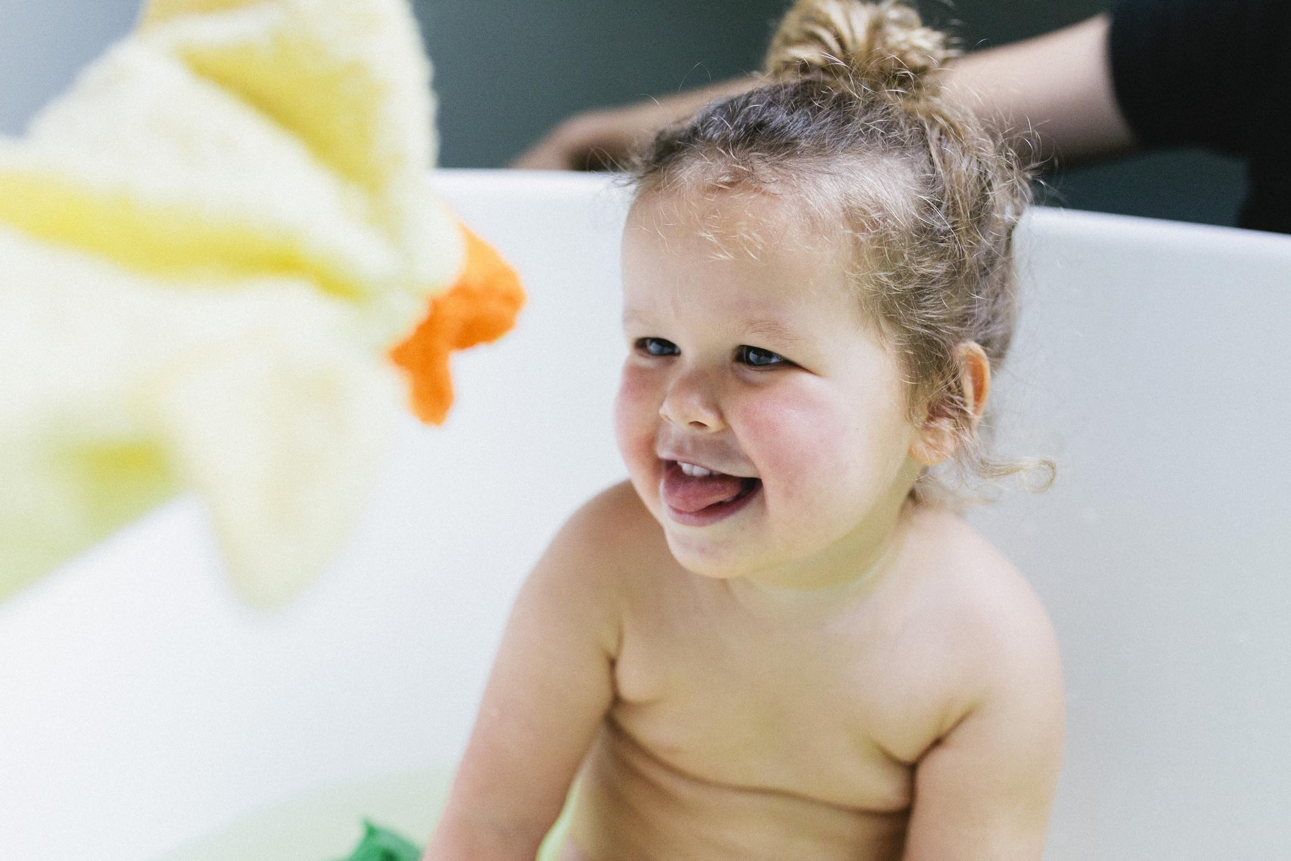 Isabelle Laurier - Gant de Toilette Amusant pour Enfant 100% Coton - Gant de Bain éponge pour bébé - Modèle Canard, Jaune