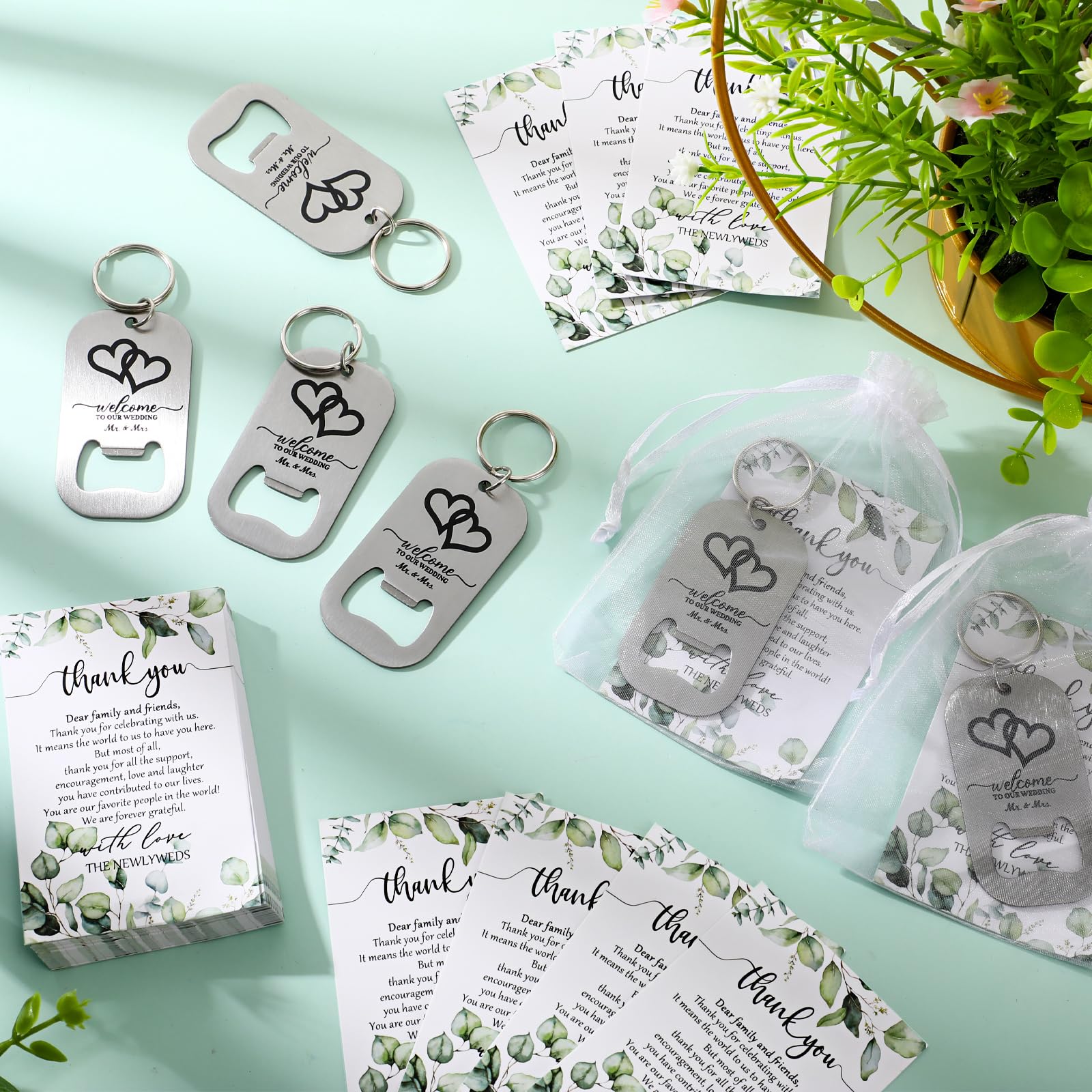 FoldTier 50 Sets Hochzeits-Dankeschön-Geschenke für Gäste, 50 Multifunktions-Schlüsselanhänger, Bierflaschenöffner, Schlüsselanhänger mit 50 Hochzeits-Wertschätzungskarten und Organza-Beutel,