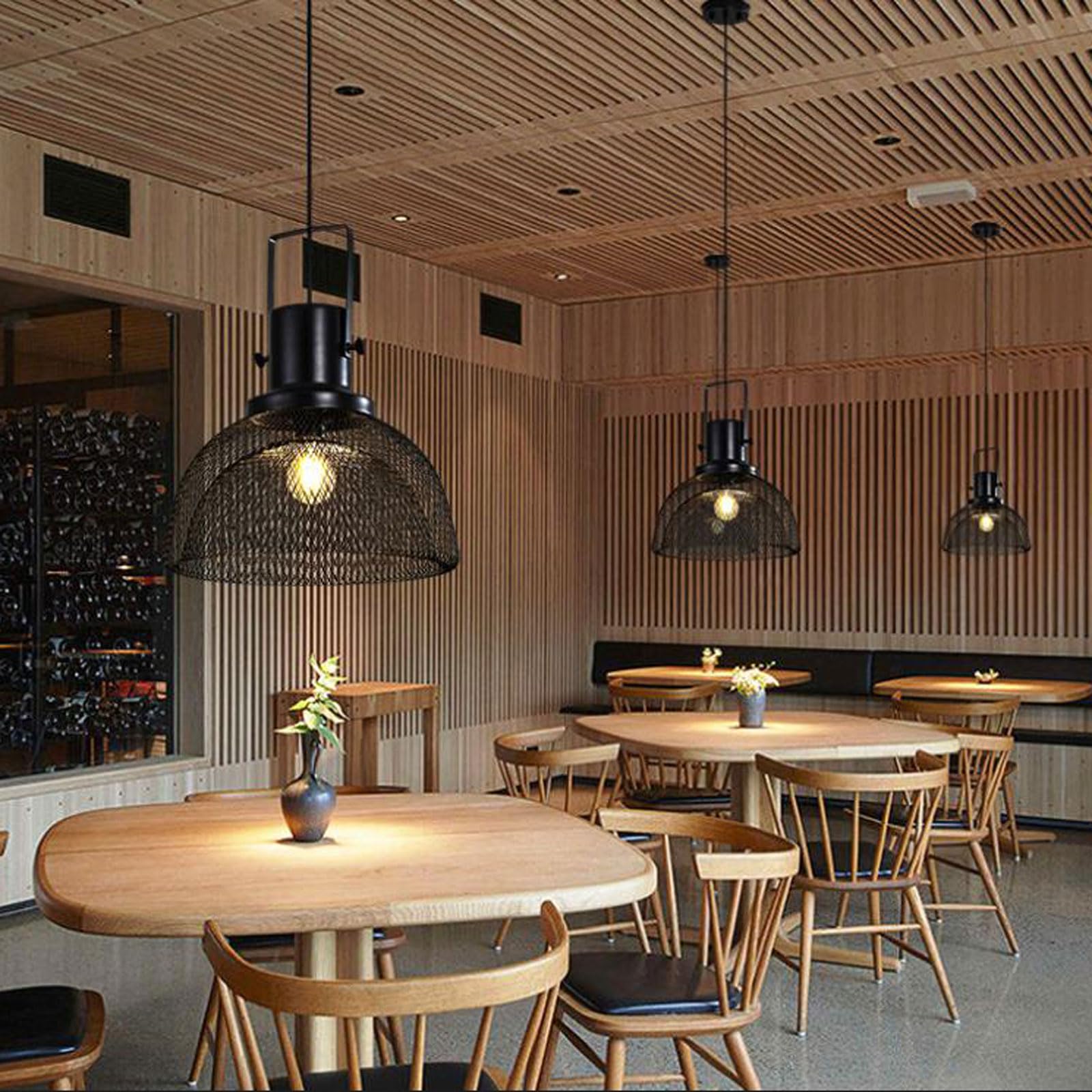 Lampadario a sospensione industriale in rete metallica nera per isola cucina, stile bar americano, adatto per caffè e balconi.