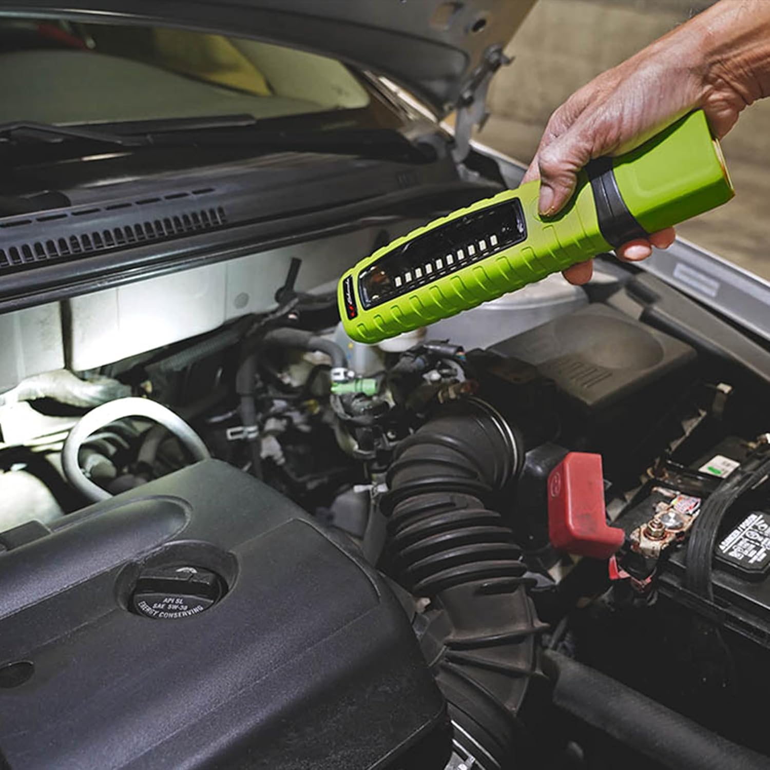 Schumacher Electric 400 Lumen LED Cordless Work Light and Torch, 360 Degree Multi-Angle Positioning, 90 Degree Tilt, Magnetic Mounts, SL360GU