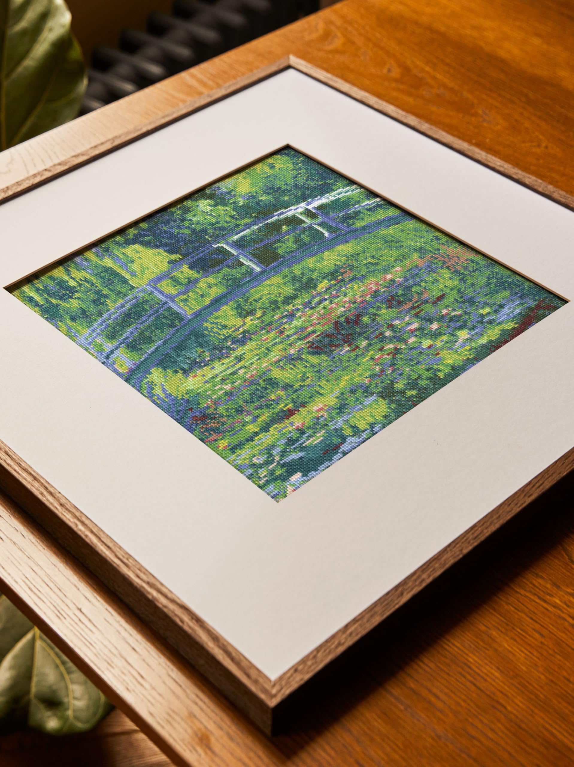 DMC - DMC Colección del Museo - Water Lily Pond Kit de Bordado de Punto de Cruz - 1 Conjunto