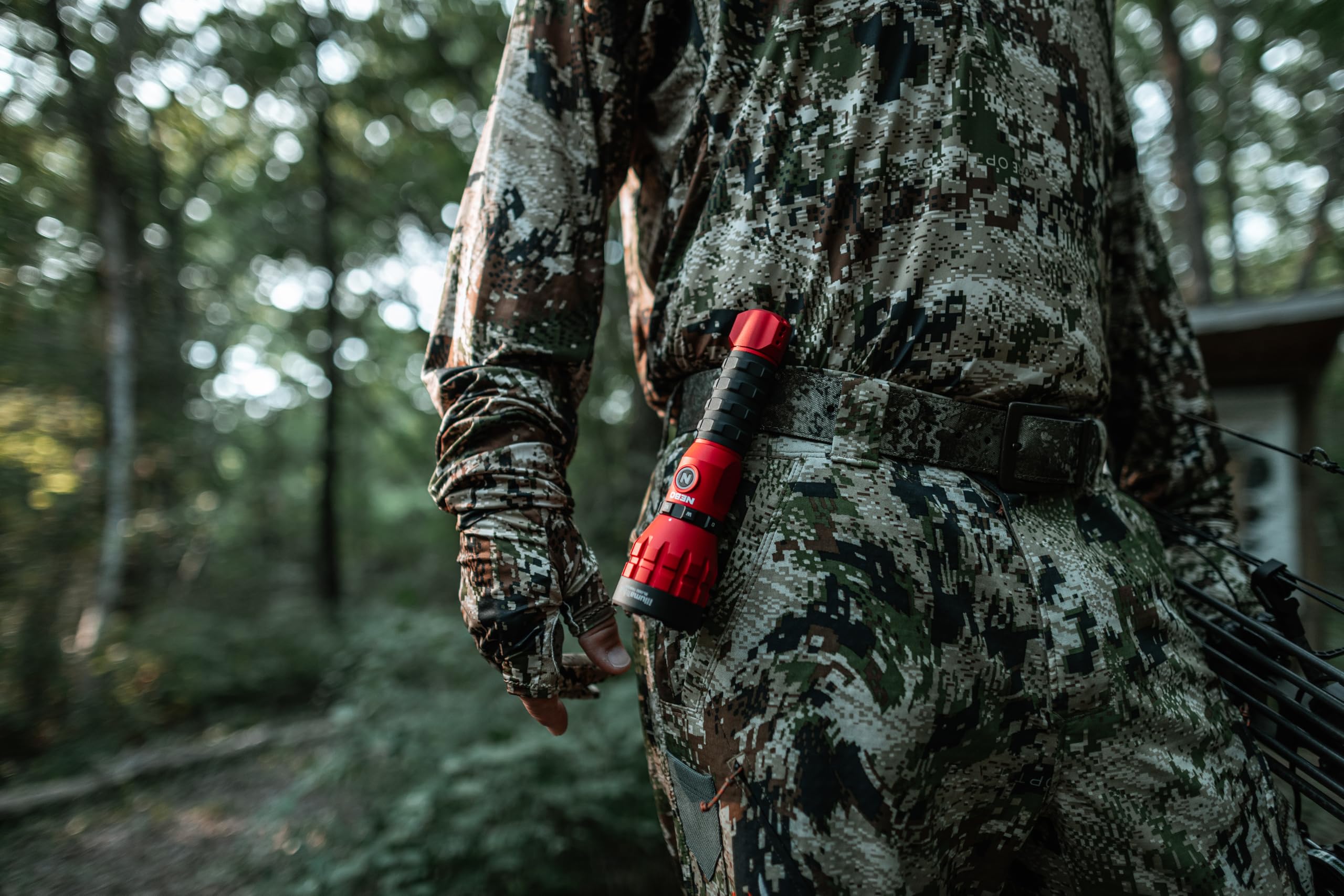 NEBO Illumatrace Blood Tracker Torch - Luce di Precisione Ricaricabile - per Il Tracciamento del Sangue - con Doppia modalità di Illuminazione - per i Cacciatori di Caccia Grossa