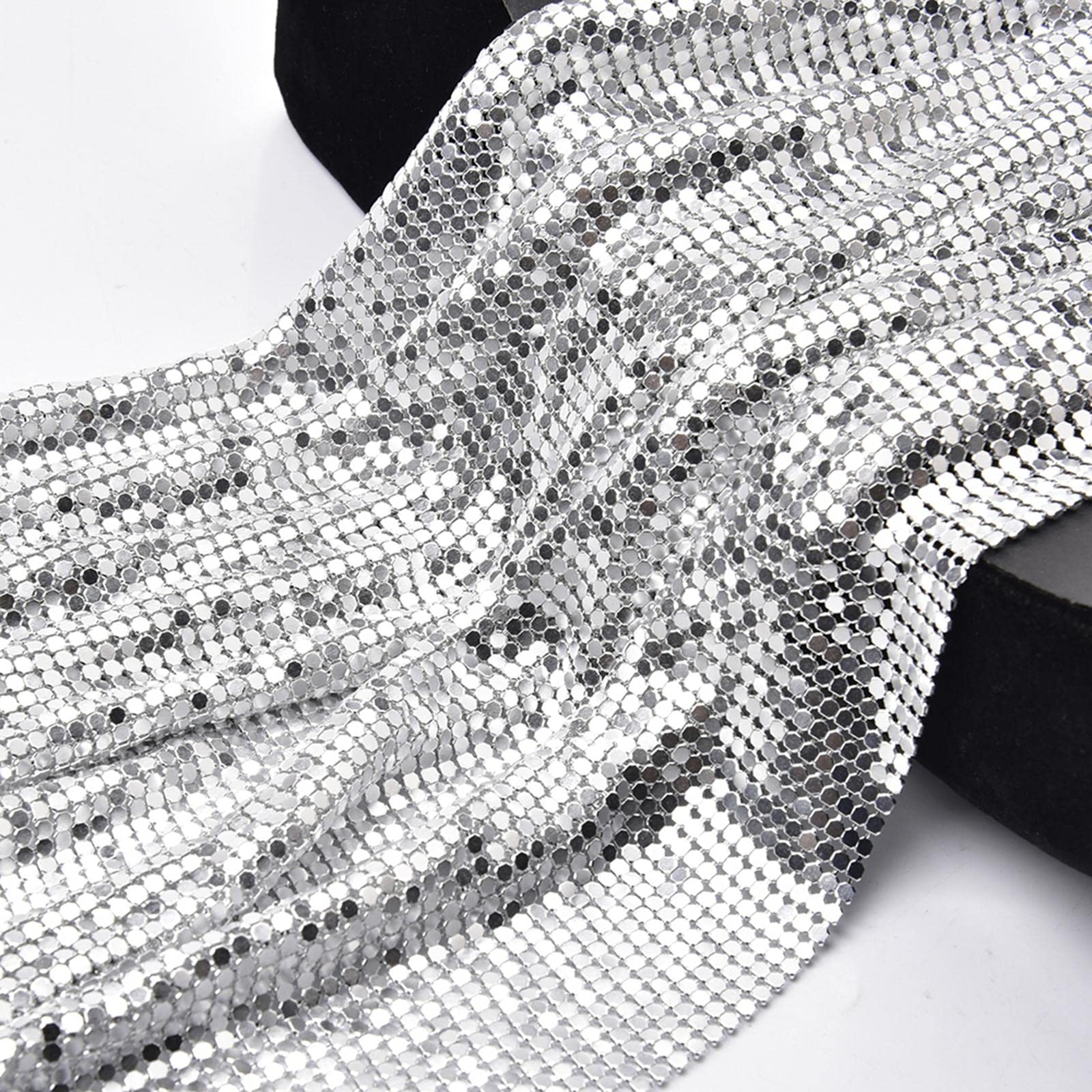 Sequin Mesh Tissu Métallisé Brillant 3mm Ruban Chaînette Patchwork Fait Main pour Création Déguisements Artisanat Fournitures Adapté à Vêtements de Fê, Argent