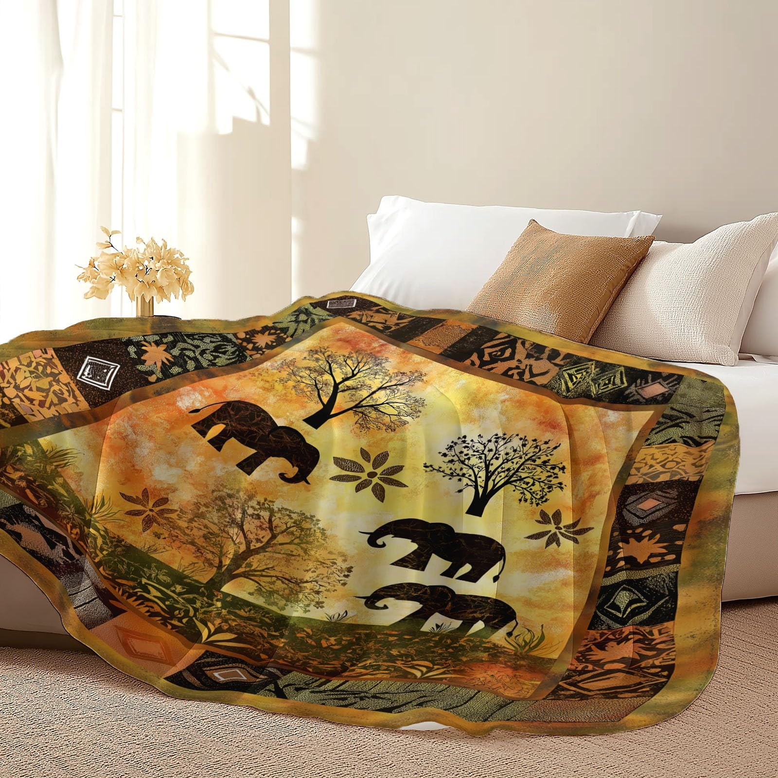 Afrikanische Safari Kuscheldecke mit Elefanten Motiv, Warme Wohndecke Gelb Orange Braun, Tribal Muster Bordüre mit Baum & Tier Design, Flauschige Flanell Decke 180×200 cm für Sofa & Bett