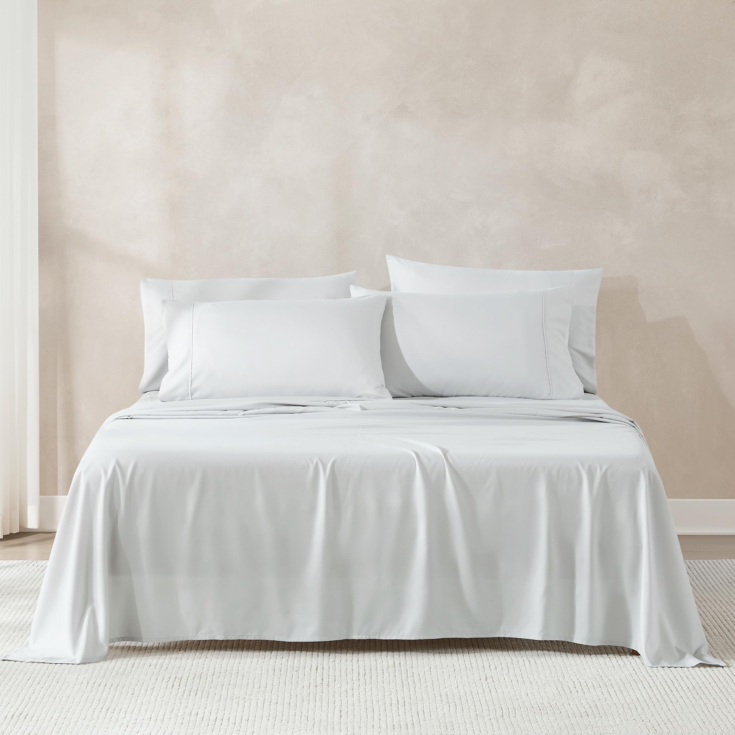 Style traditionnel épuré parure de lit unie 6 pièces Verona toucher pêche soyeux